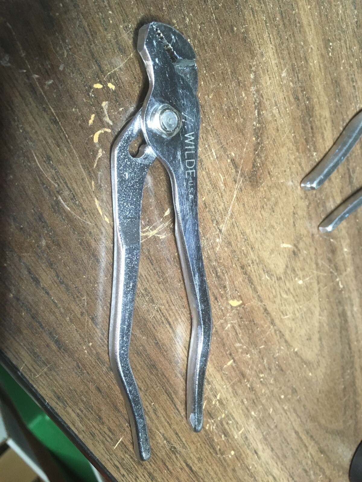 Wilde USA 5-1/4" Adjustable Pliers Chrome