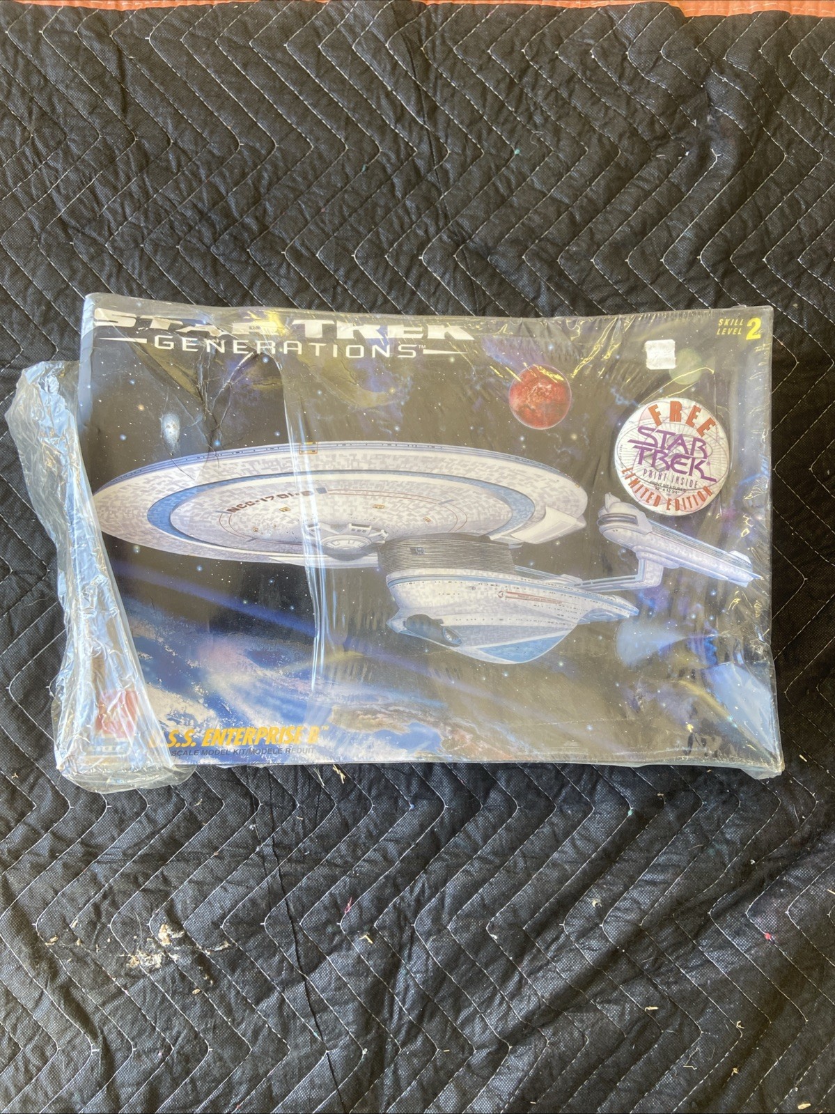 AMT Ertl 8762 1/1000 Scale Star Trek Generations USS Enterprise B Model Kit: NEW