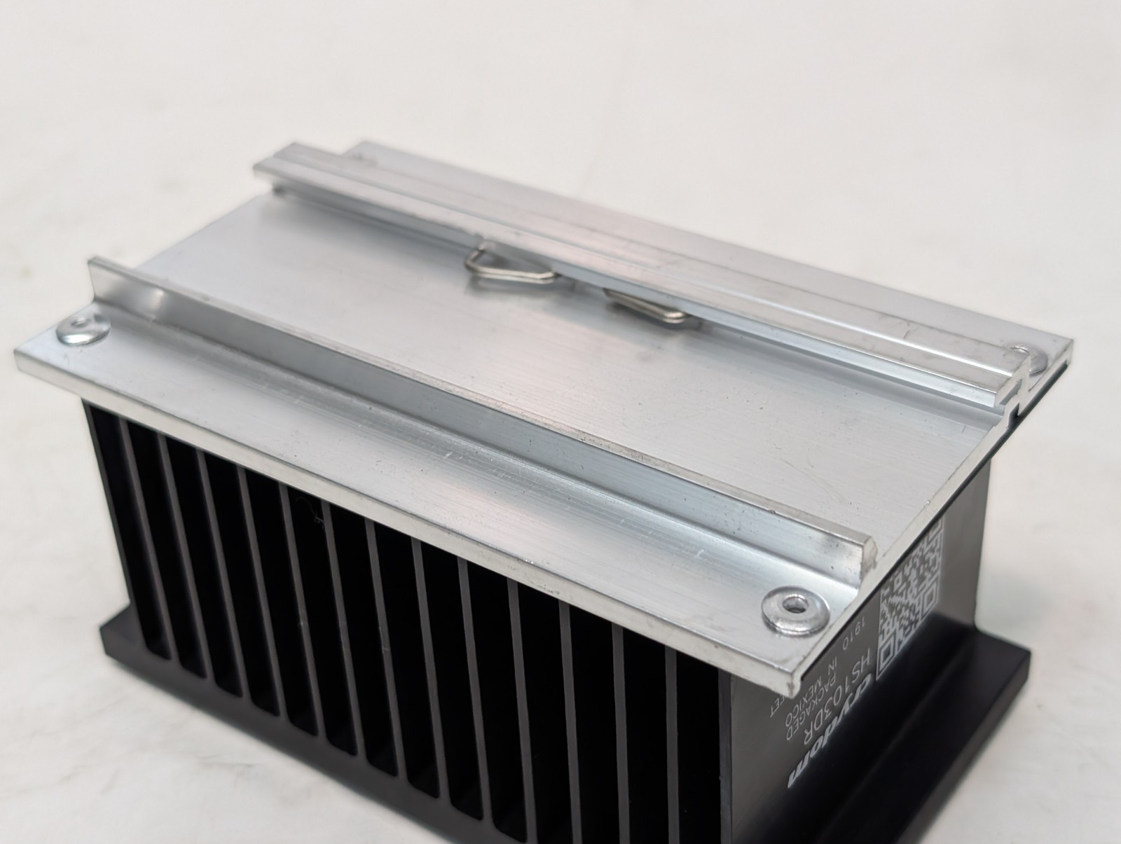 Crydom HS103DR solid state relay heat sink DIN rail mount as pictured