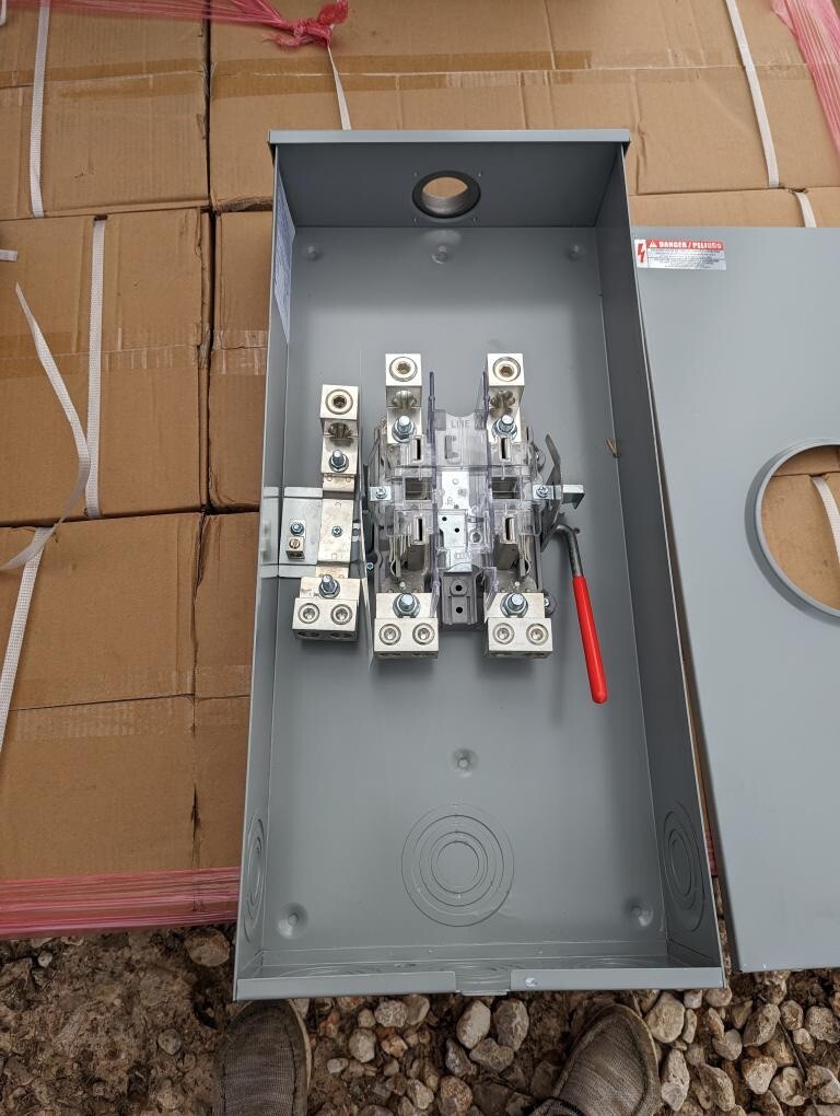 320/400 Amp Meter Base/Socket, Single Phase, Ringless With Lugs & Hub, OH/UG
