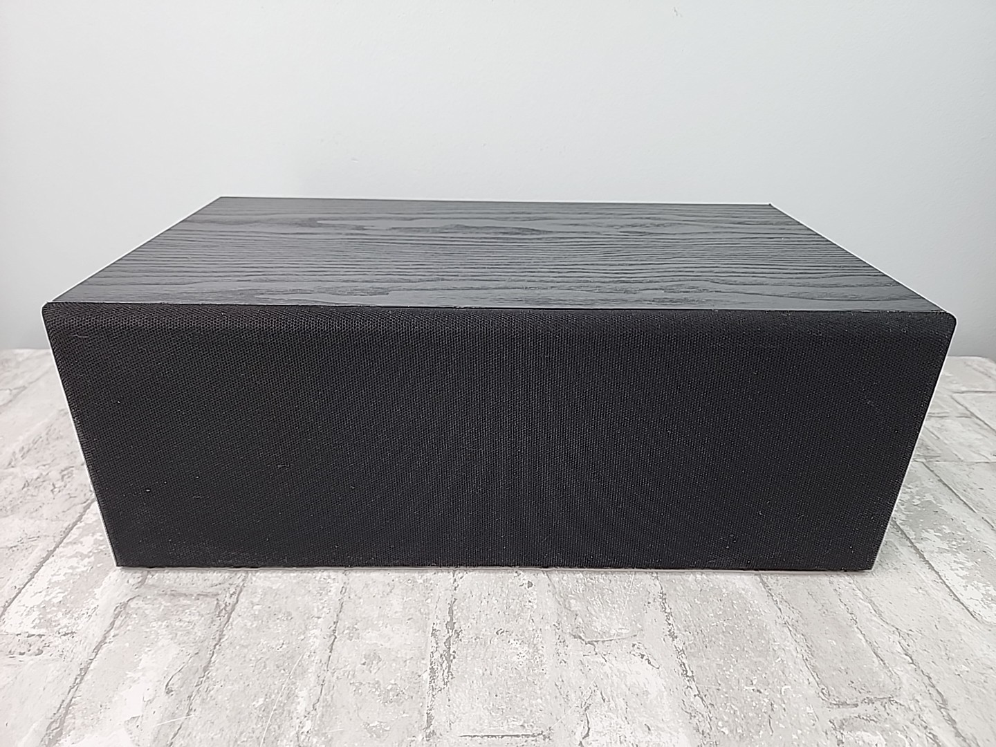 Broan-NuTone Sensonic SS-725 Shielded Center Channel Speaker 8 Ohms *Read*