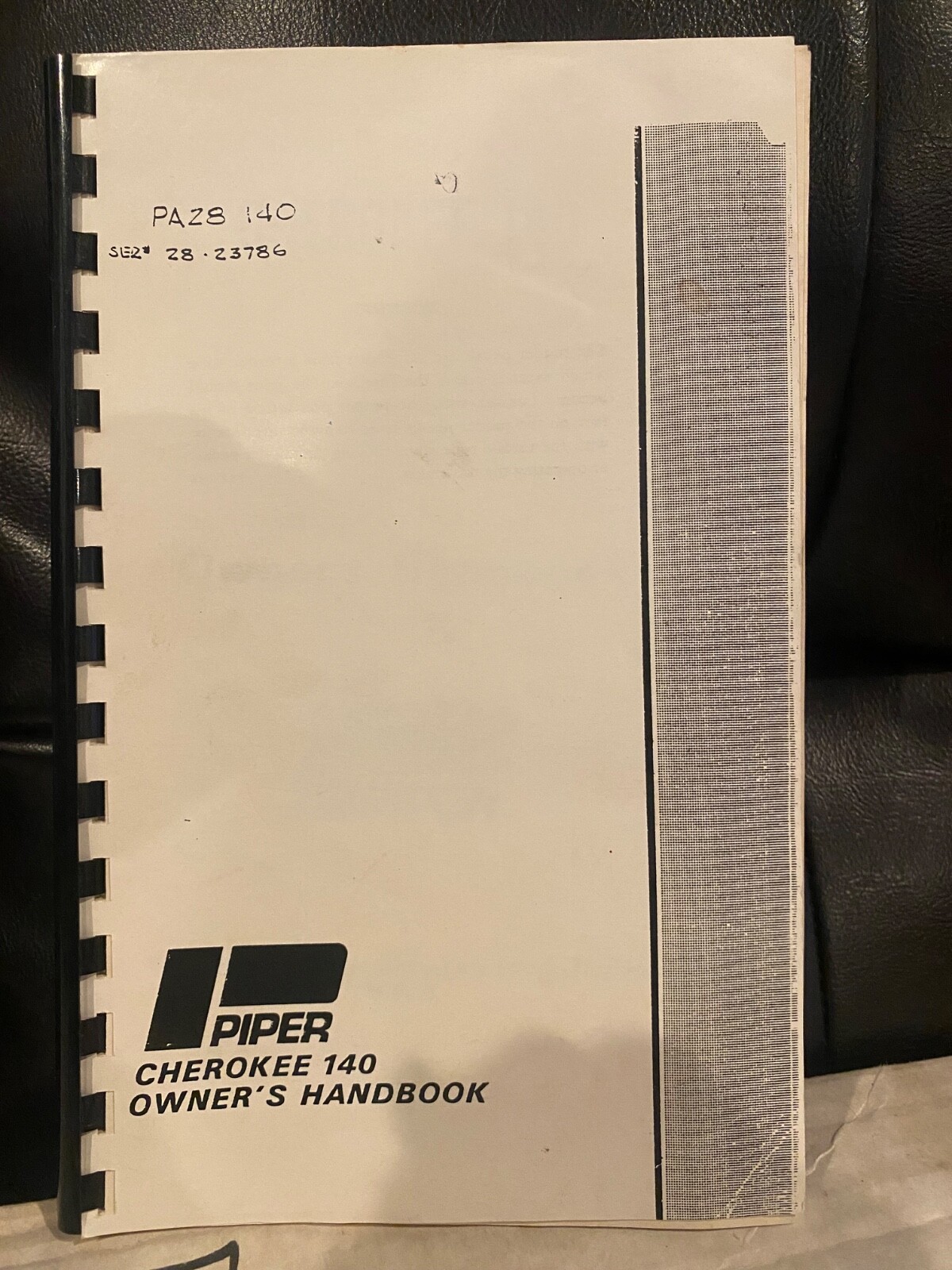 Piper Cherokee 140 E, PA-28-140 Owner's Handbook Manual Ser# 28 23786