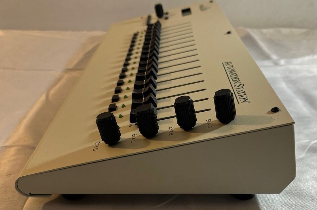 Niche Automation Station MIDI Fader Controller – in Box
