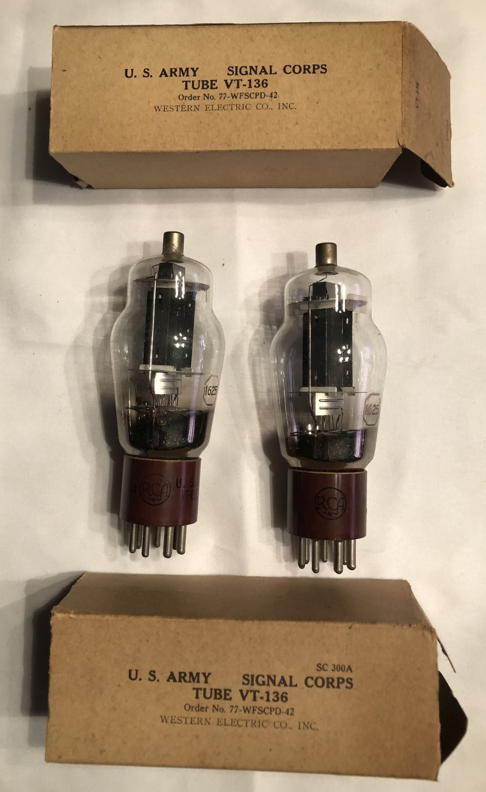 1 Pair of Vintage Western Electric VT-136  6125 RCA Signal Corps Vacuum Tubes