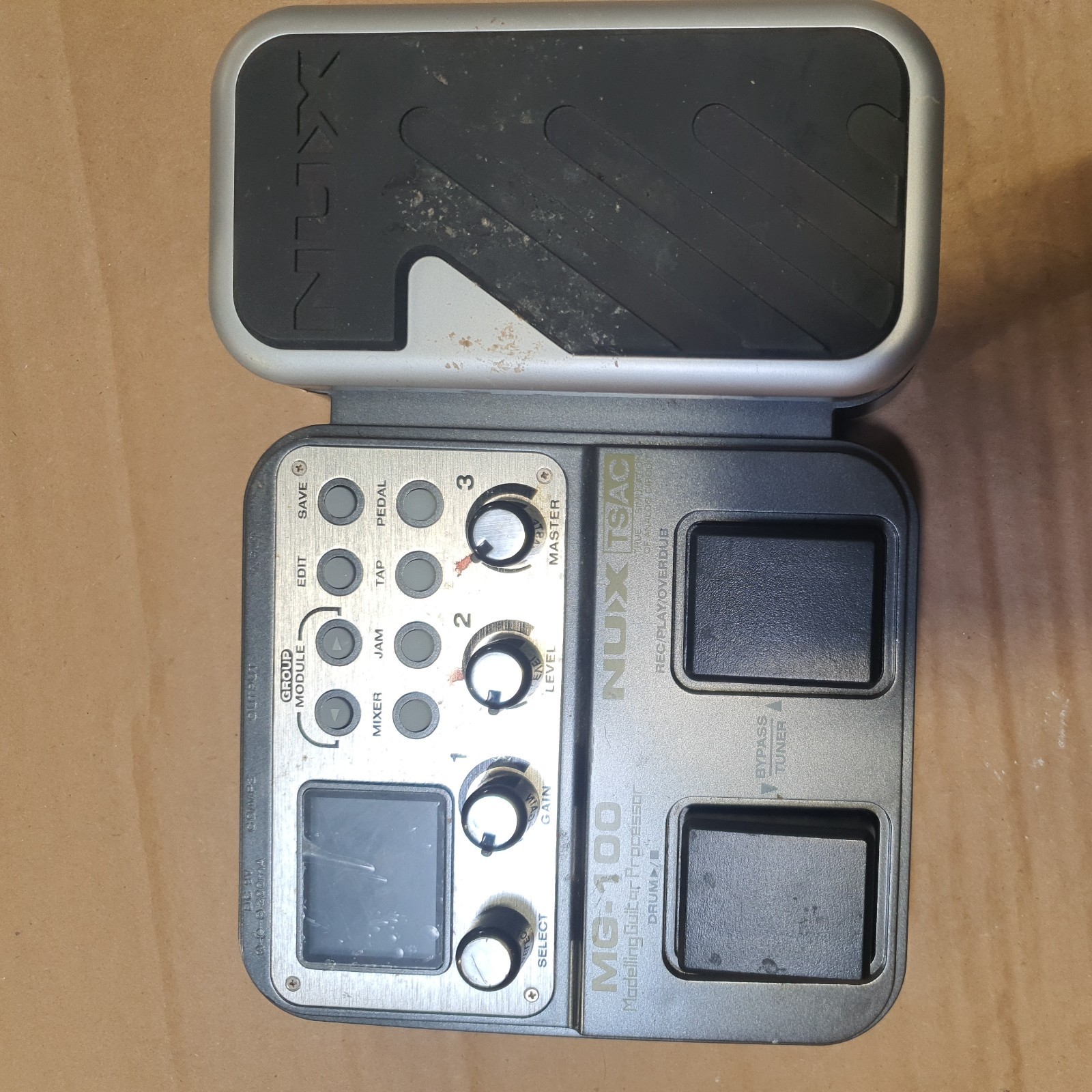 nux mg100 guitar pedal