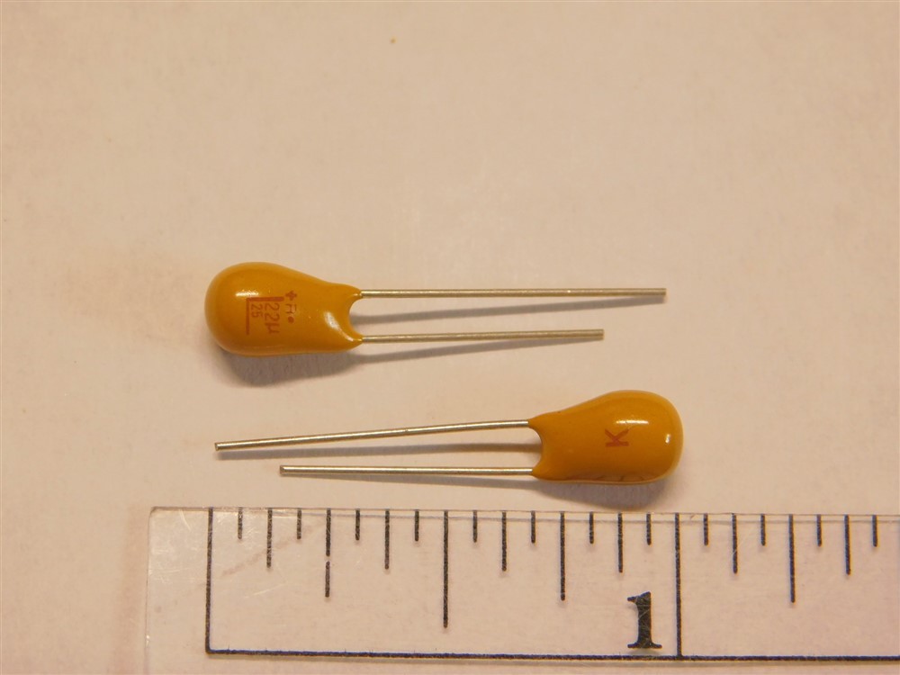 10 AVX Kyocera TAP226K025SCS 22uF 25V 10% Dipped Tantalum Capacitors 3mm Pitch