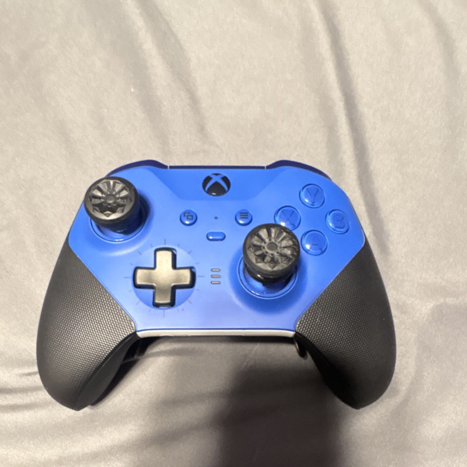 Xbox Controller Bundle with Carrying Case, Thumbstick & D-pad Attachments