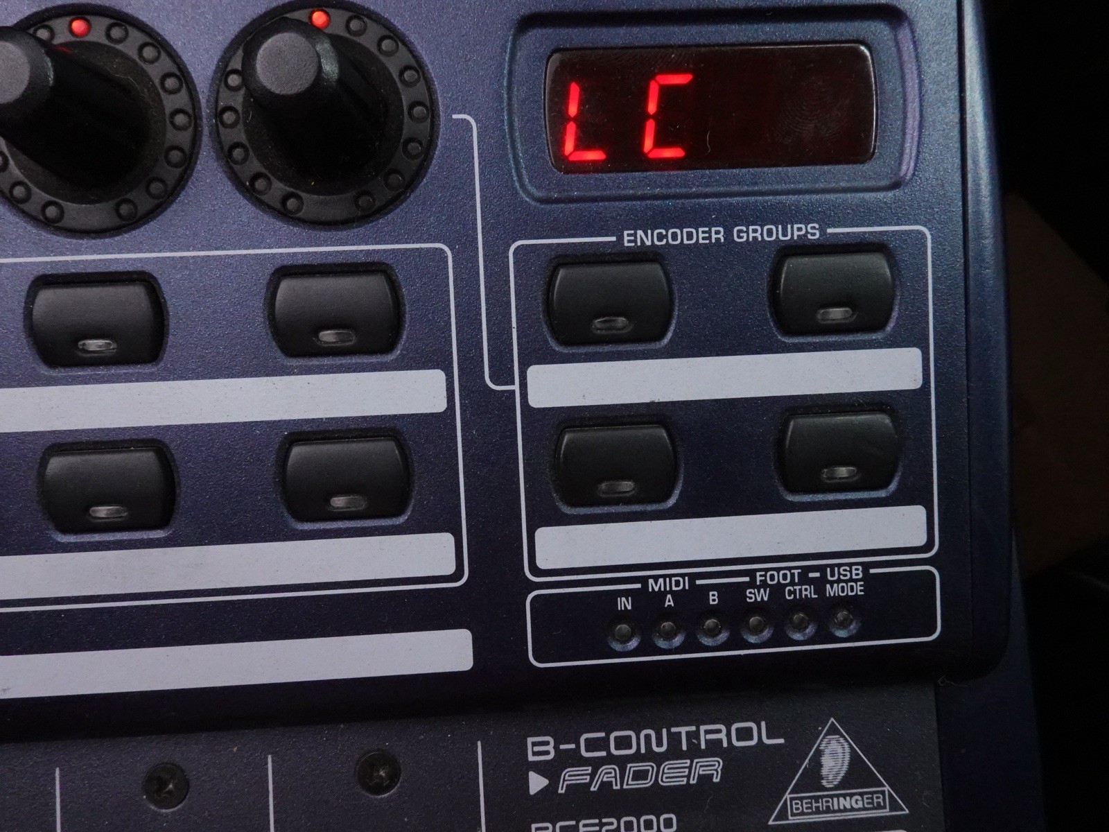 *FOR PARTS* Behringer BControl Fader BCF2000 USB MIDI Controller Motorized Mixer