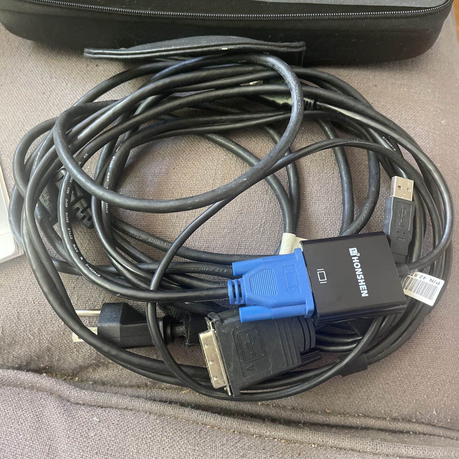 Dell 3200MP DLP Front Projector No Remote in Original Dell Case - Cords Manual