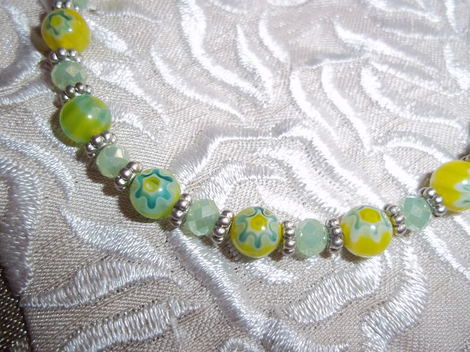 7 1/2 in Green & Yellow Glass & Green CRYSTAL Bead MAGNETIC Clasp Bracelet N-74