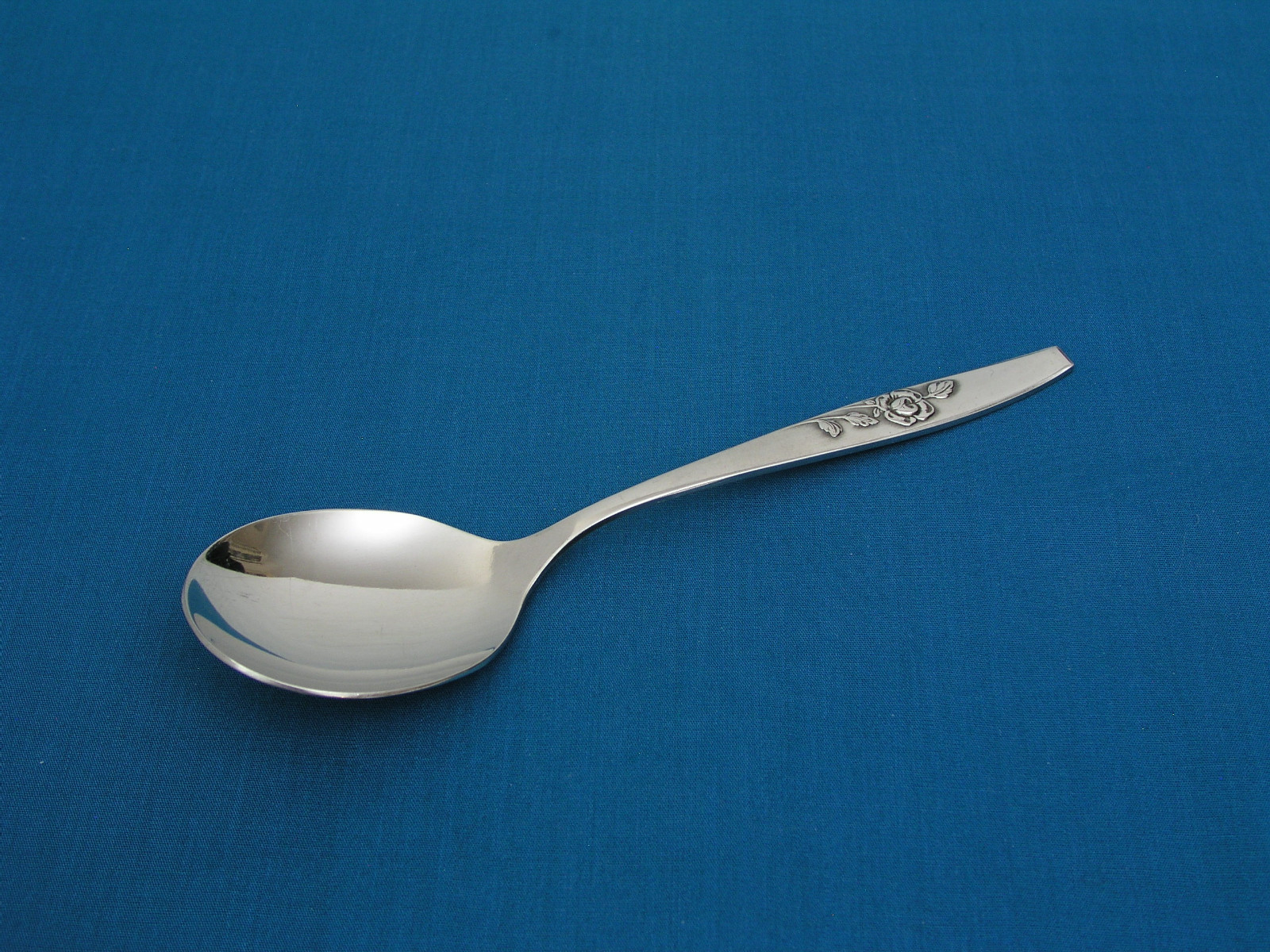 S.S.S. ONEIDA - OUR ROSE - 6" SUGAR SPOON - EXCELLENT