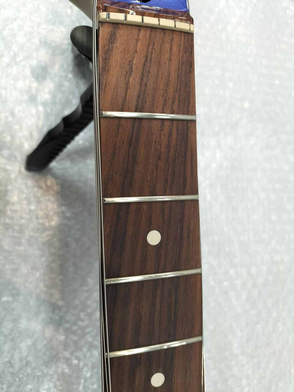 SQUIER OMTEMPORARY STRATCASTER HSS Electric Guitar