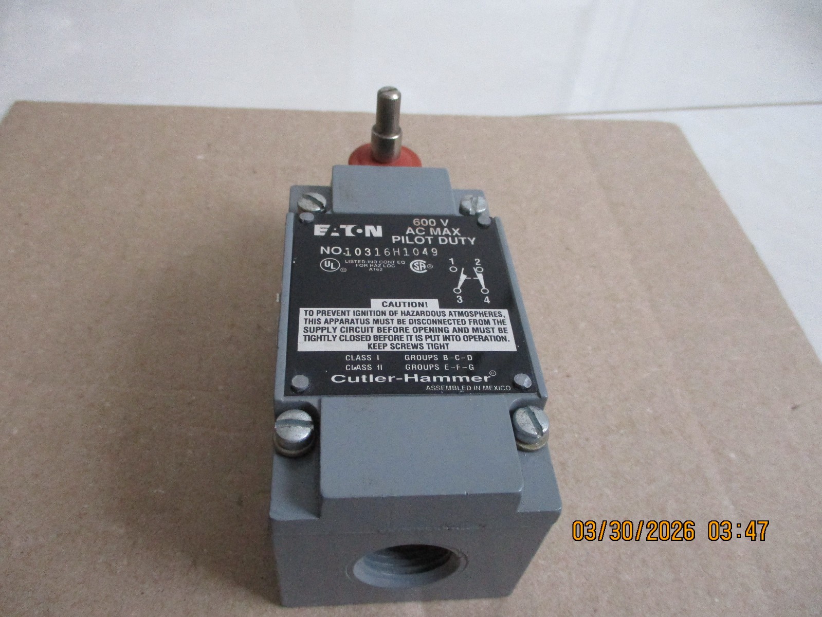NEW OPEN BOX EATON 10316H1049 H.D. LIMIT SWITCH, HAZARDOUS DUTY.