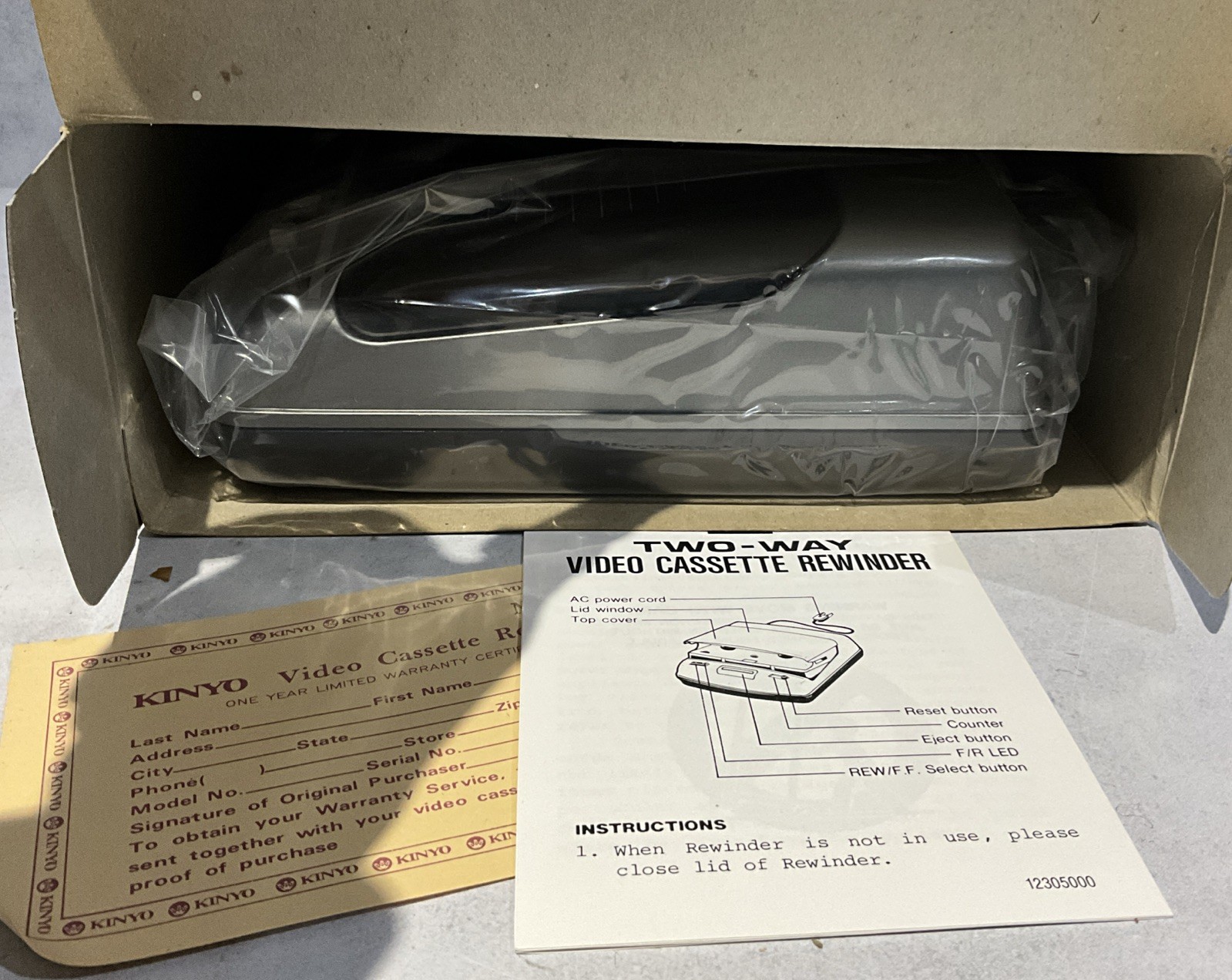 KINYO Model UV-810 VHS 2 Way Video Cassette Rewinder New in Box