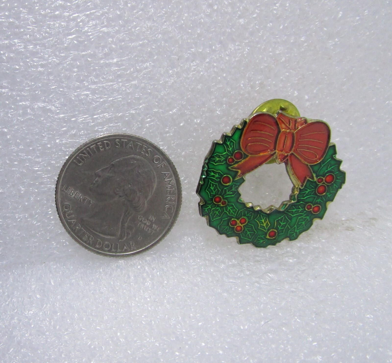 Christmas Wreath Pin