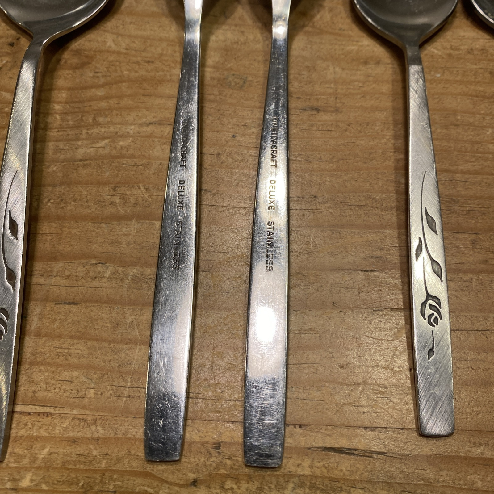 11 Pc Oneida CAPISTRANO Stainless Oneidacraft Deluxe Flatware Spoon Fork Knife