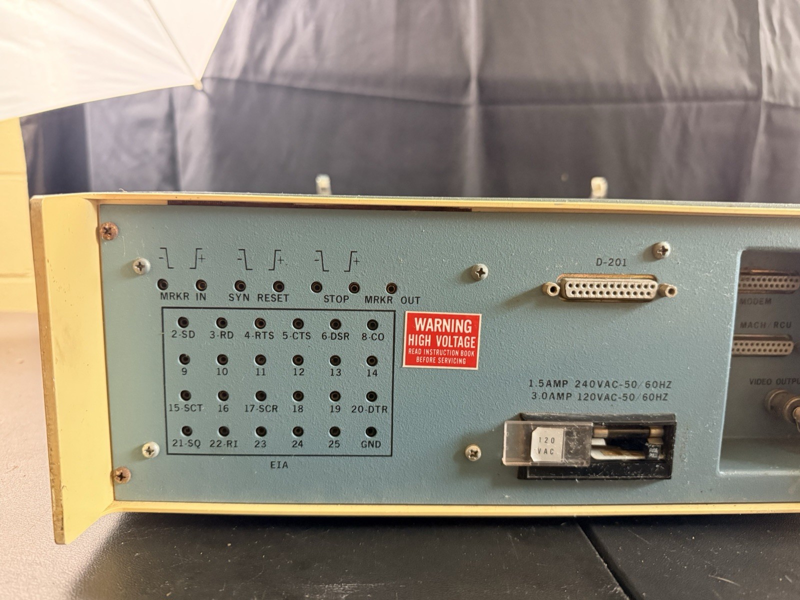 D-584 Datascope Retro Computing Test Equipment Serial Protocol Analyzer WORKS
