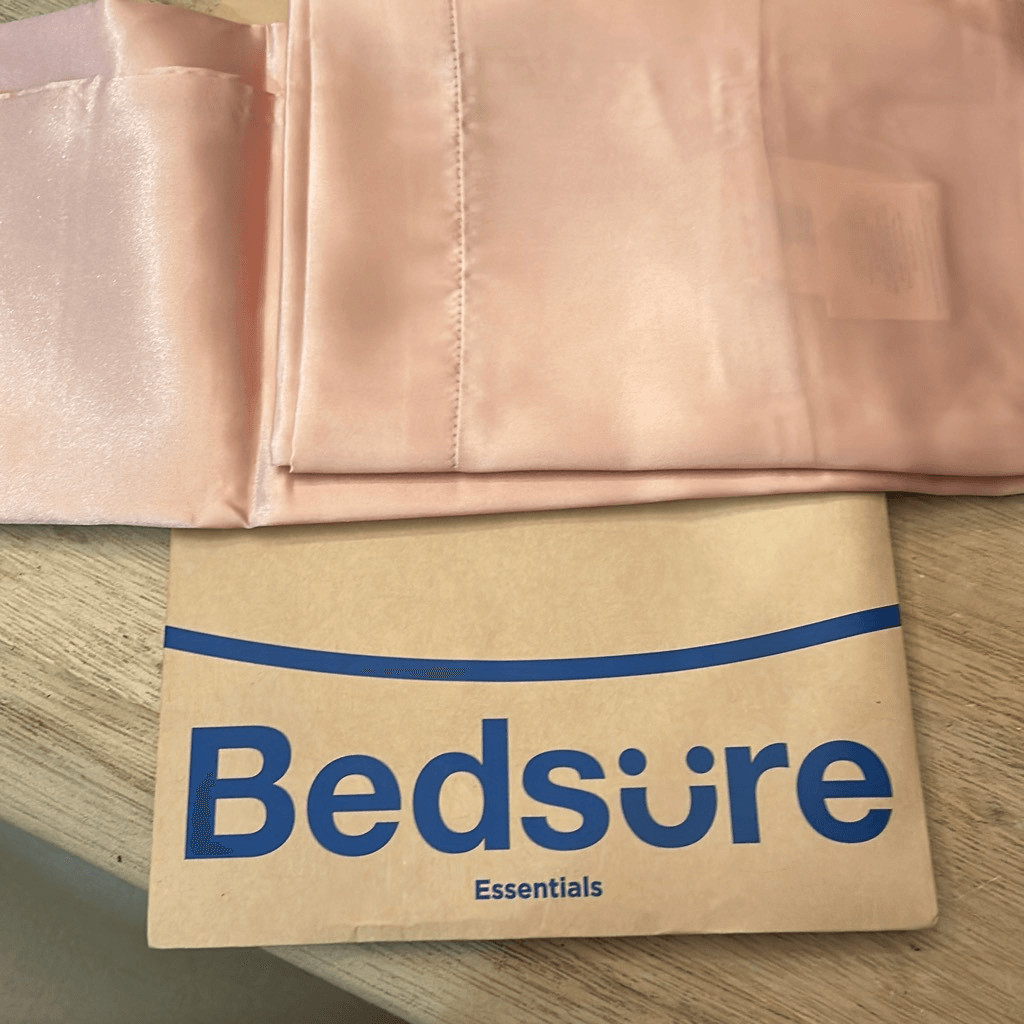 2 New Bedsure pink satin 20 x 30 pillowcases set of two