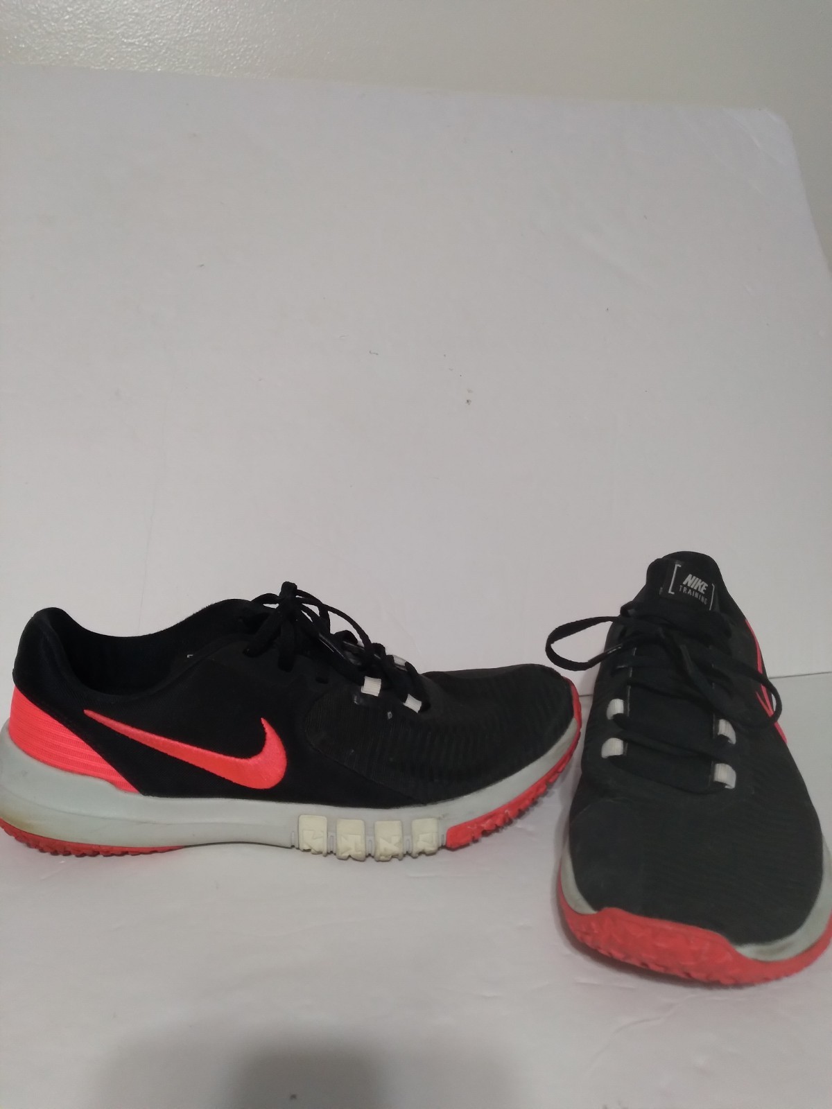 Nike Sneakers Shoes Flex Control Trainer 4 Mens Size 10 Trainers Black Pink