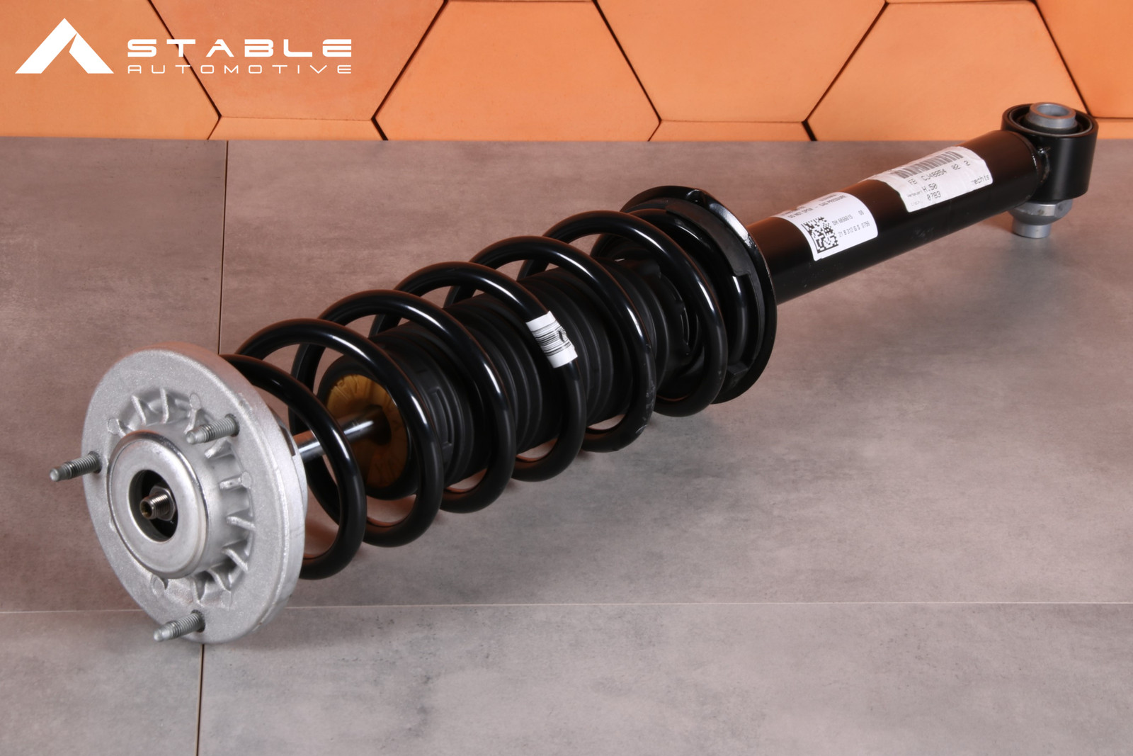 BMW 5' G30 G30 LCI REAR RIGHT LEFT SHOCK ABSORBER 6866615 25 km !!!