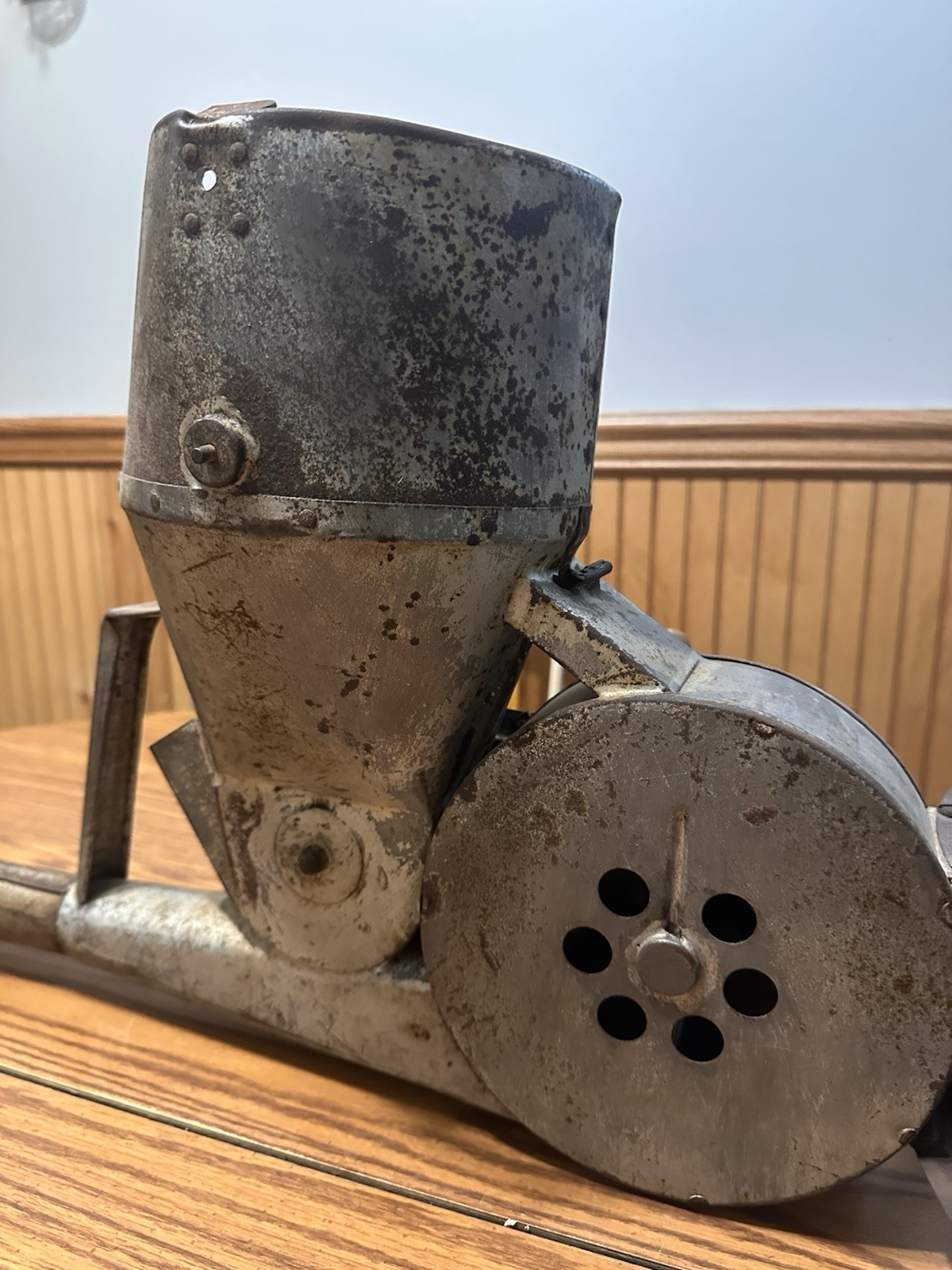 ANTIQUE W.J CRAVEN CO EVERSHAM DUSTER SEEDER ROTARY BLOWER MACHINE EXTERMINATOR