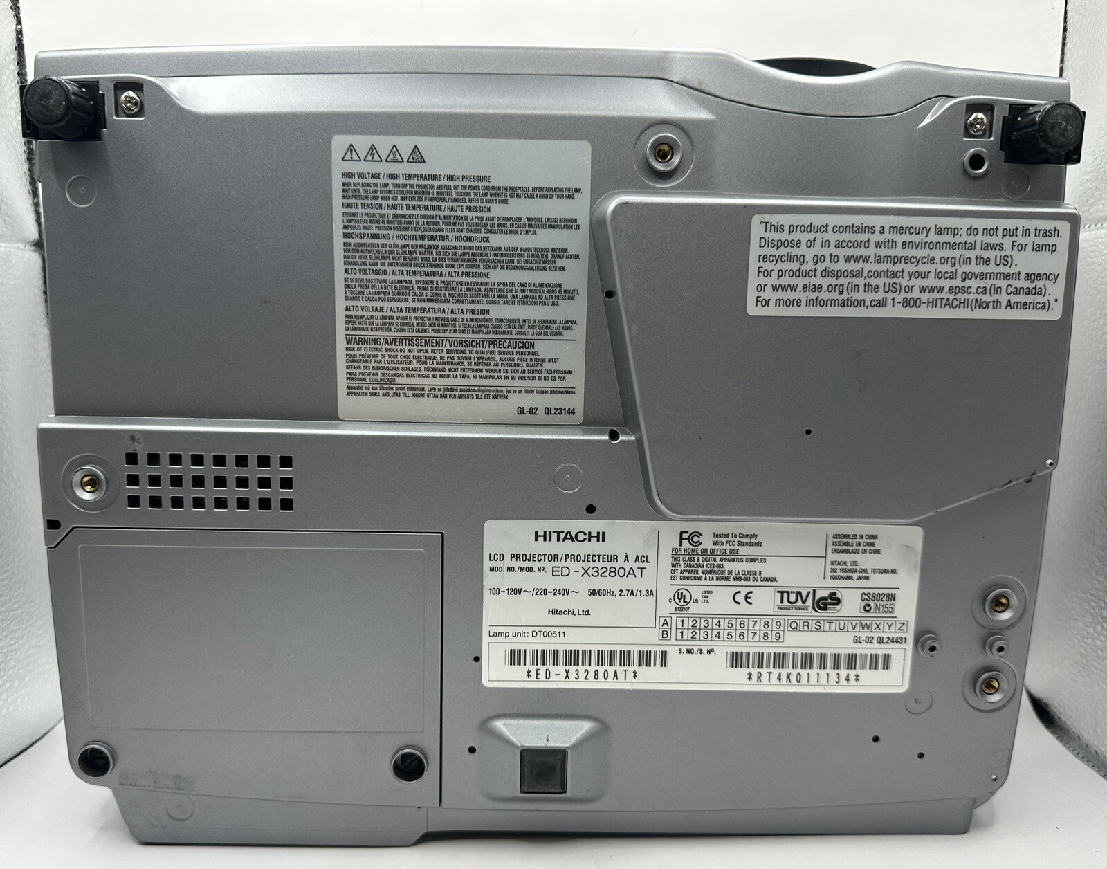 Hitachi XGA Multimedia Mobile LCD Projector ED-X3280 Tested!