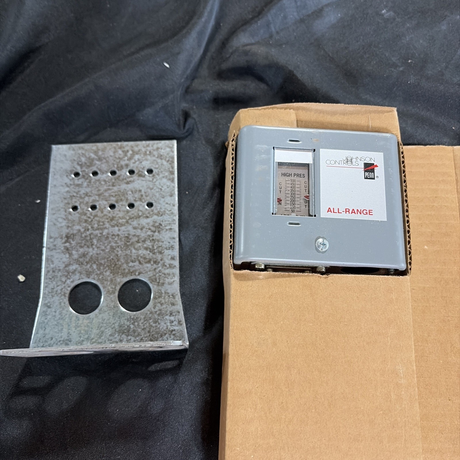 Penn P70CA-3C High Pressure Cutout Switch All-Range 50/500 PSI Open Box