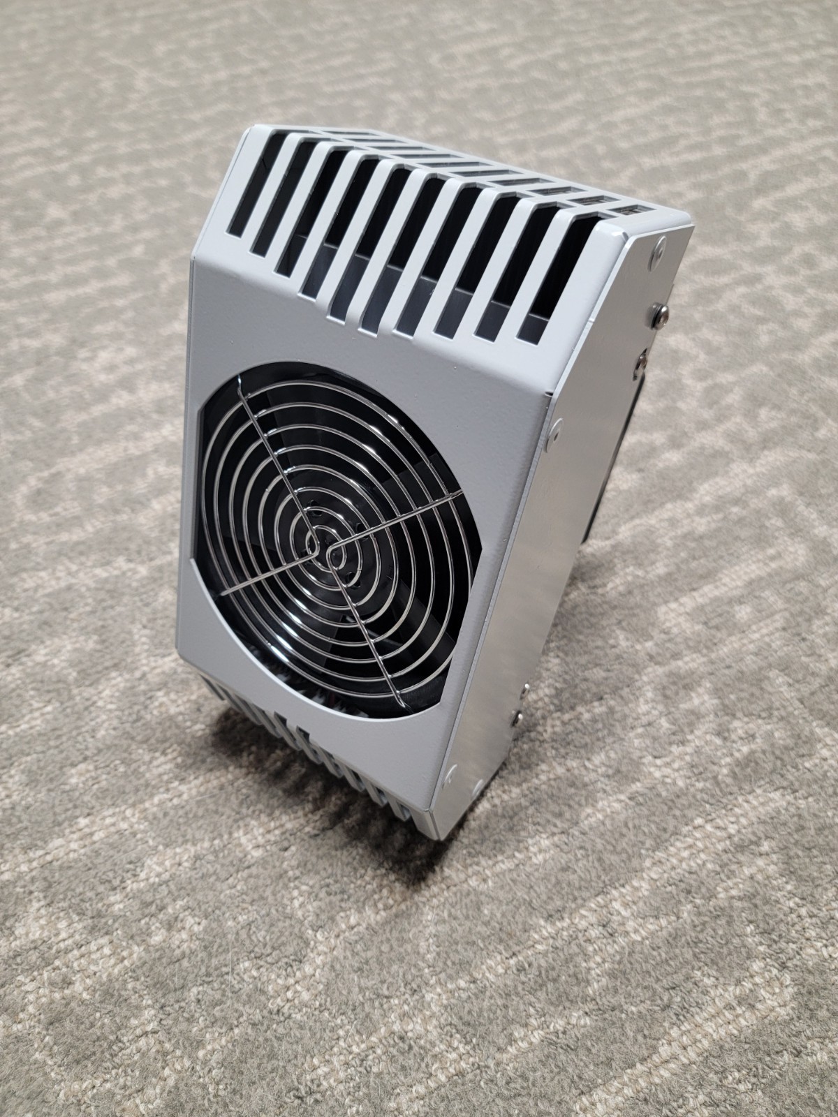 Mclean TE090624020 Thermoelectric Cooler Air Conditioner
