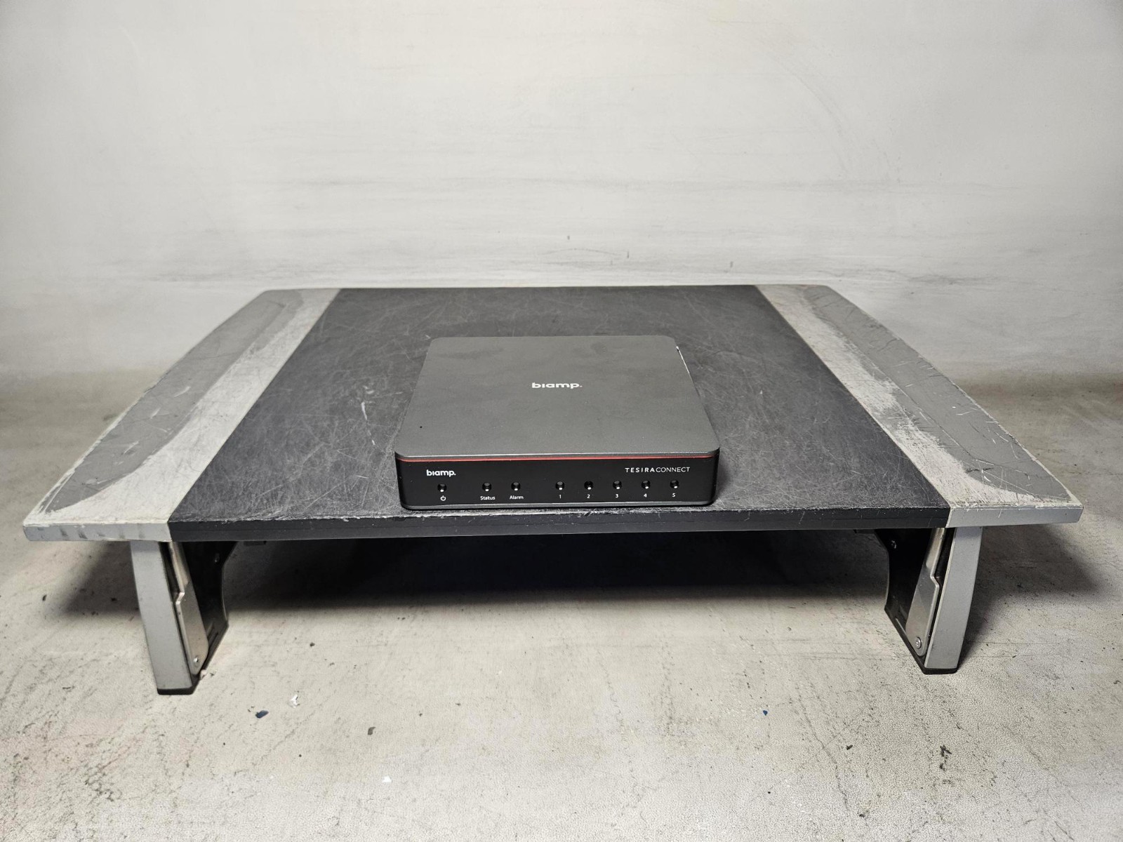 BIAMP SYSTEMS TesiraCONNECT AVB (Audio Video Bridging) Device