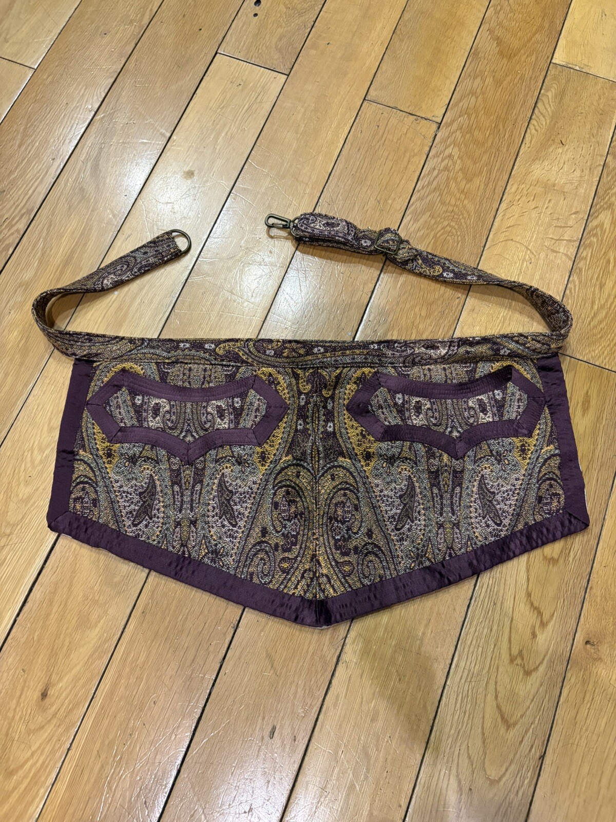 Number Nine SS2009 runway Apron