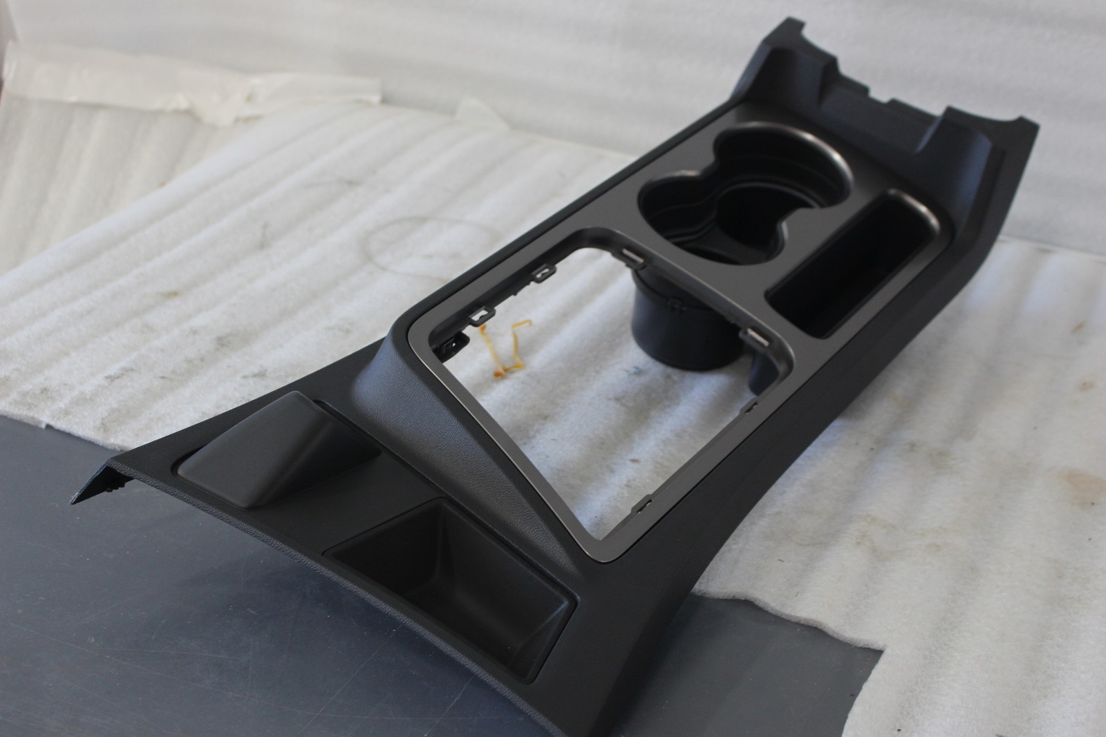 5RD33GDLAA NEW OEM 2014 DODGE CHALLENGER BEZEL CONSOLE SHIFTER 5RD33GDLAA
