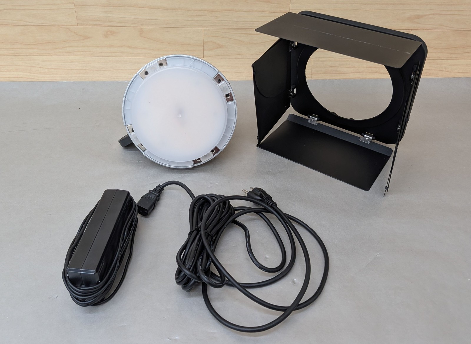 Westcott Solix LED Bi-Color 1-Light Compact Kit *NO CASE OR SOFTBOX*
