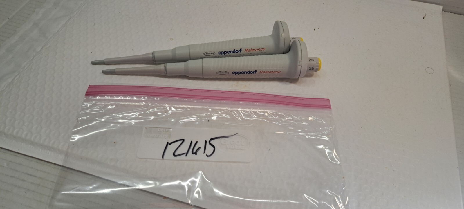 lot of 2 Eppendorf Reference 25 µL Single Channel Pipette