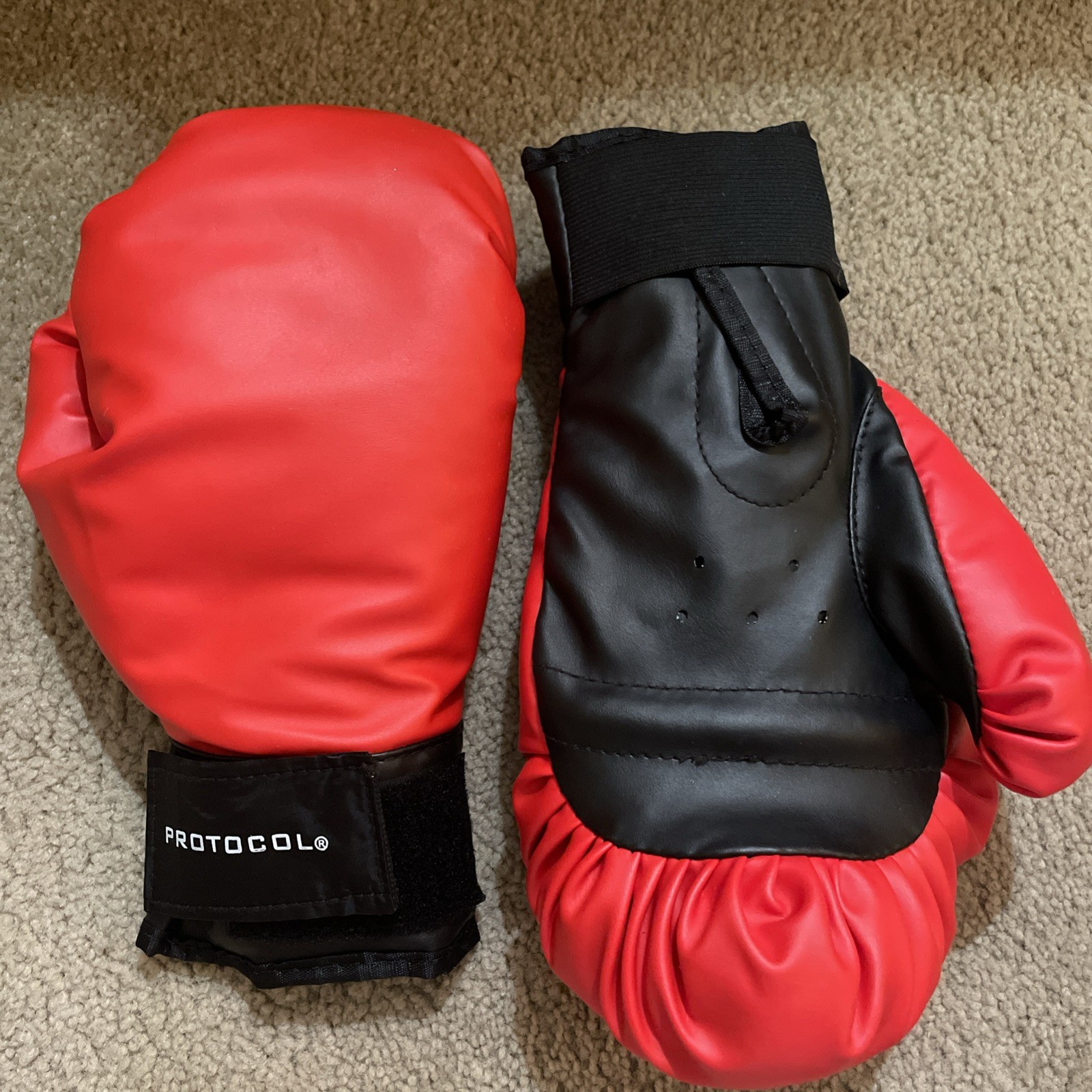 Protocol Boxing Gloves Kickboxing Exercise Sparring Martial Arts Equipment 9 Oz