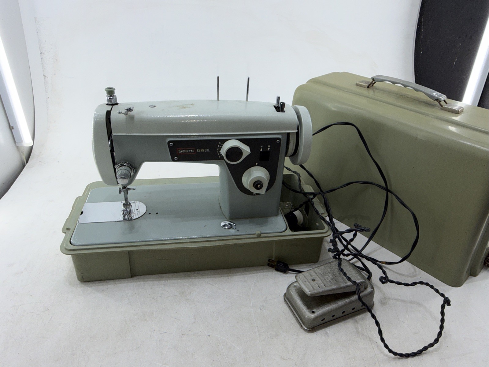 Vintage Sears Kenmore 148.12060 Sewing Machine High Shank Heavy Duty Zig Zag