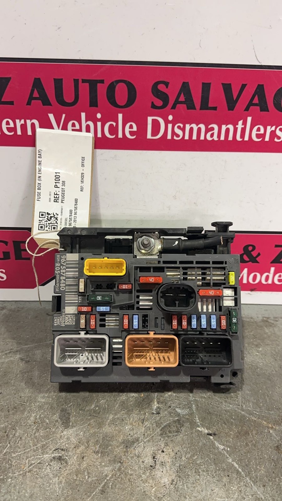 Peugeot 308 2008-2013 FUSE BOX (IN ENGINE BAY) 9675878480