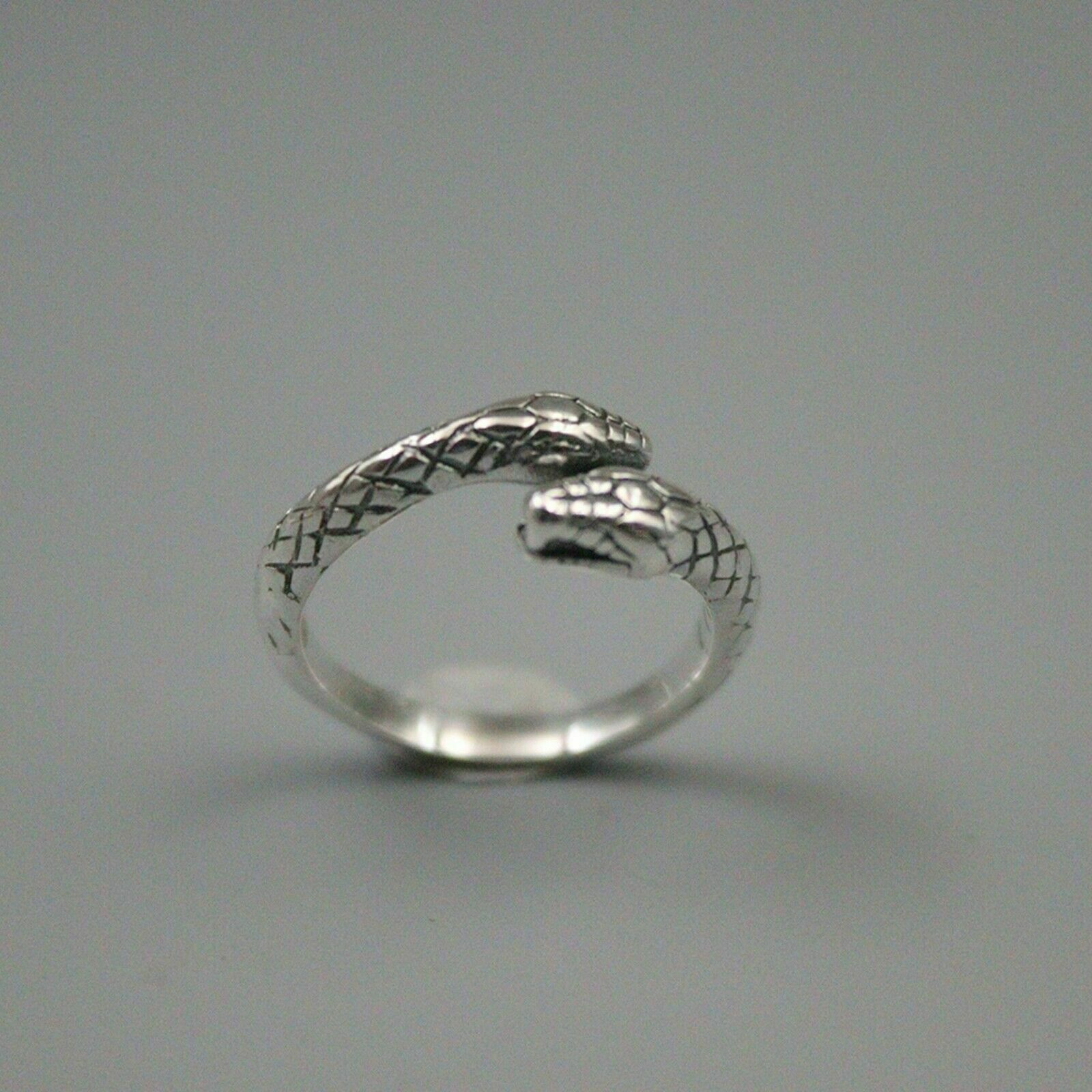 Retro Distress Snake Ring for Men and Women Double Snake Head Open Ring