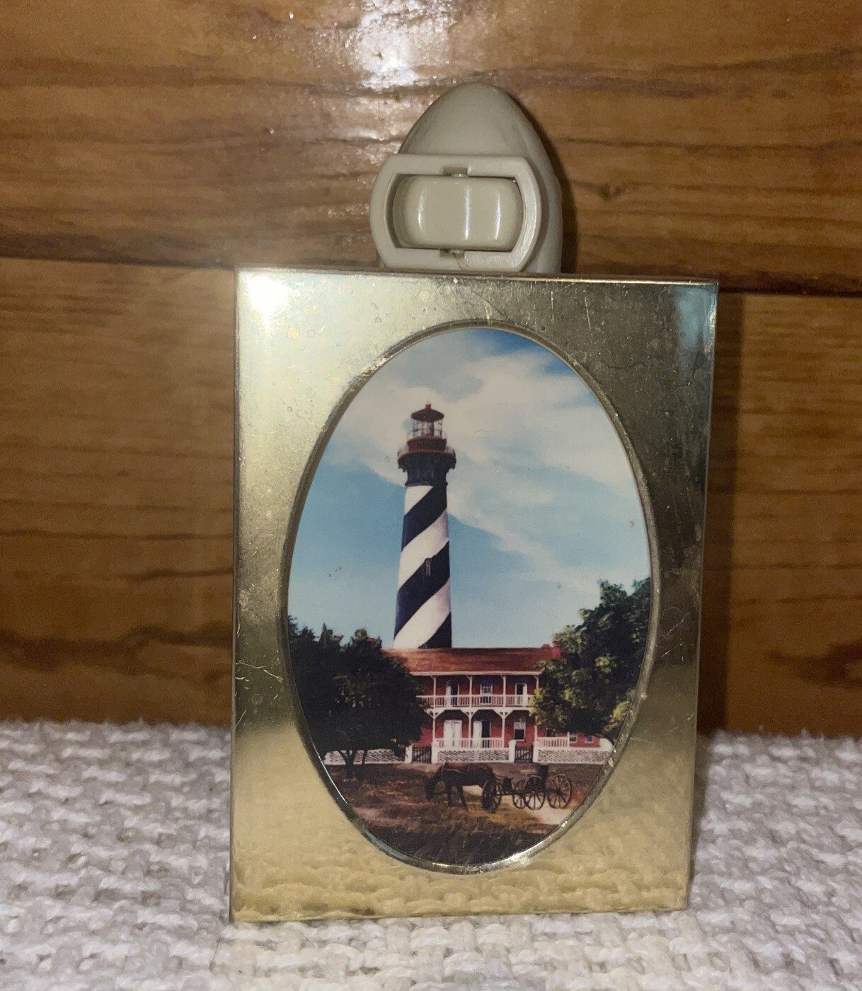 Vintage Nightlight With Lighthouse Scene In Frame Works