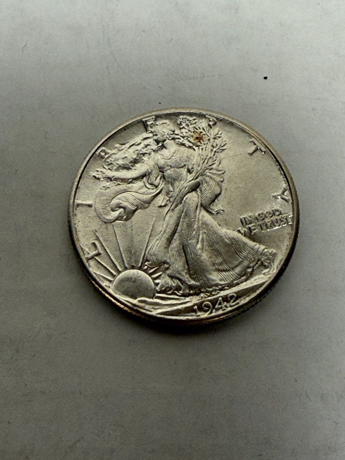 1942 P WALKING LIBERTY SILVER HALF DOLLAR
