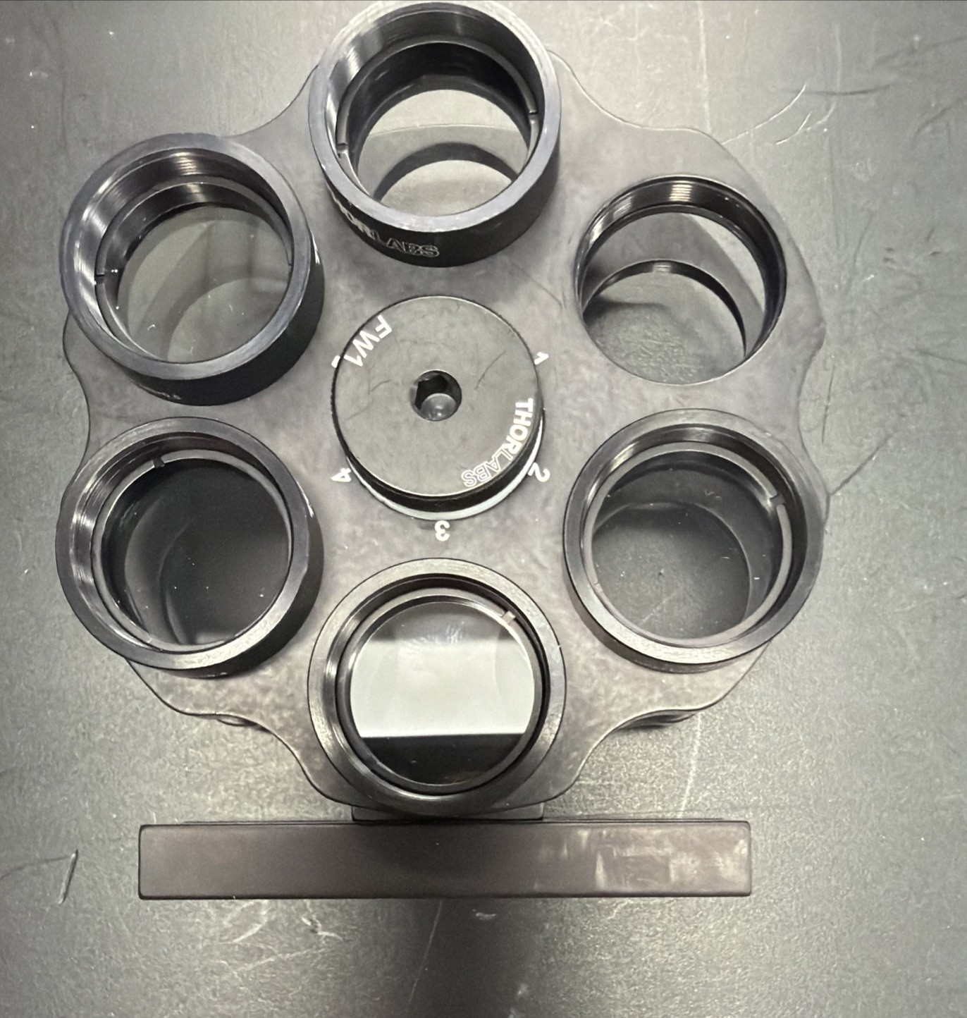 Thorlabs FW1 Filter Wheel  with 4 filters holds 12