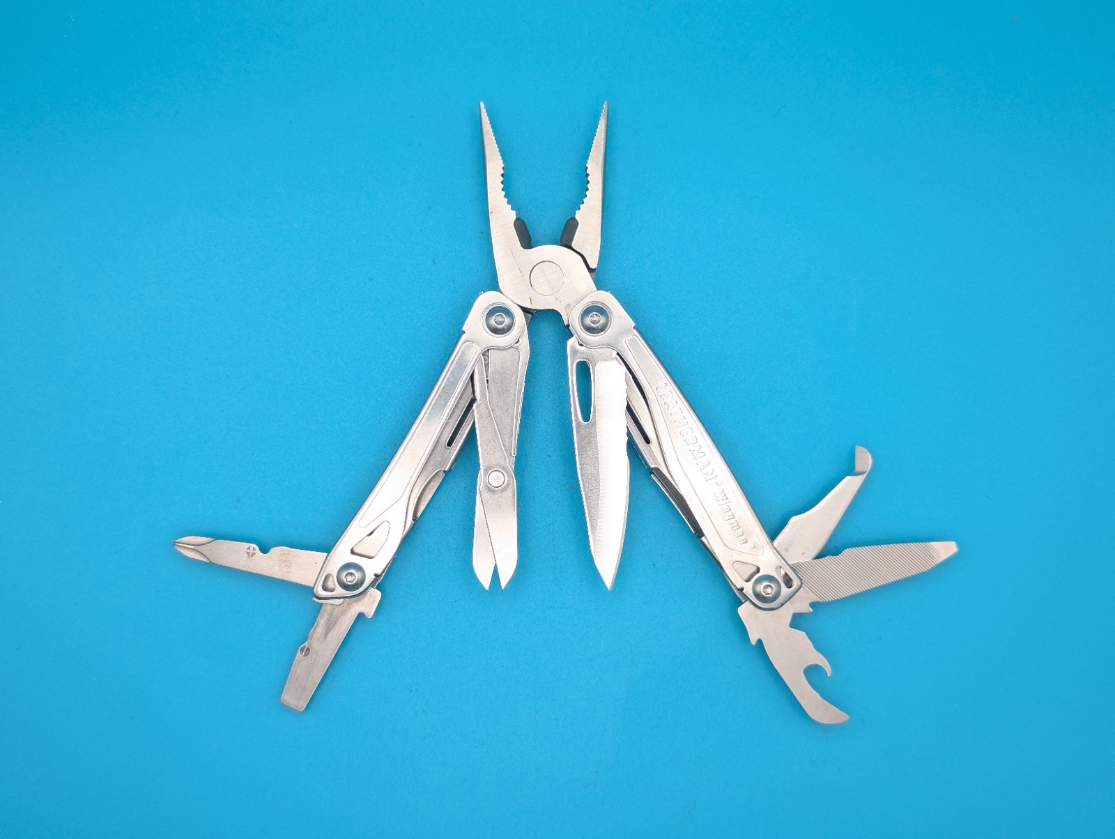 LEATHERMAN WINGMAN MULTI-TOOL! FAST SHIPPING!