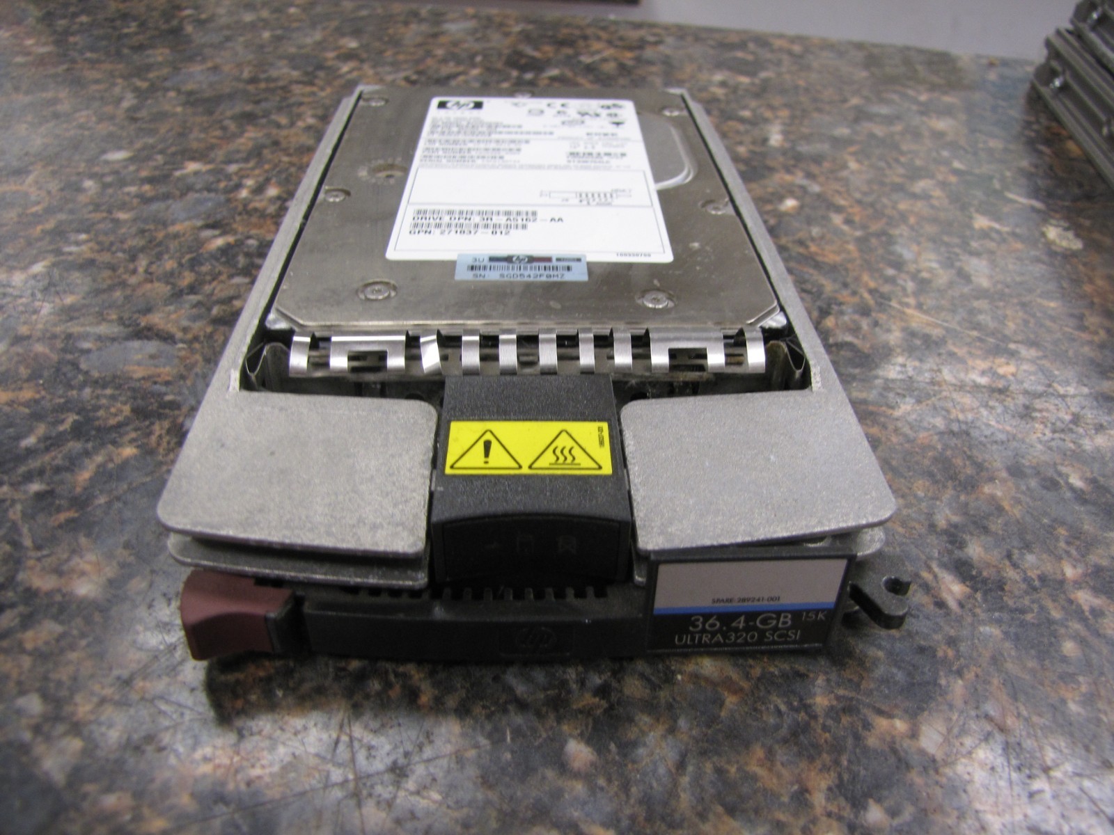 HP BF03688284 360209-003 36GB 36.4GB Ultra 320 SCSI 80pin 3.5'' 15000RPM w/ Tray
