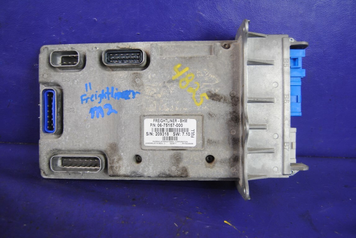 OEM Freightliner M2 106 Cab Control Bulkhead Module CECU | 06-75157-000