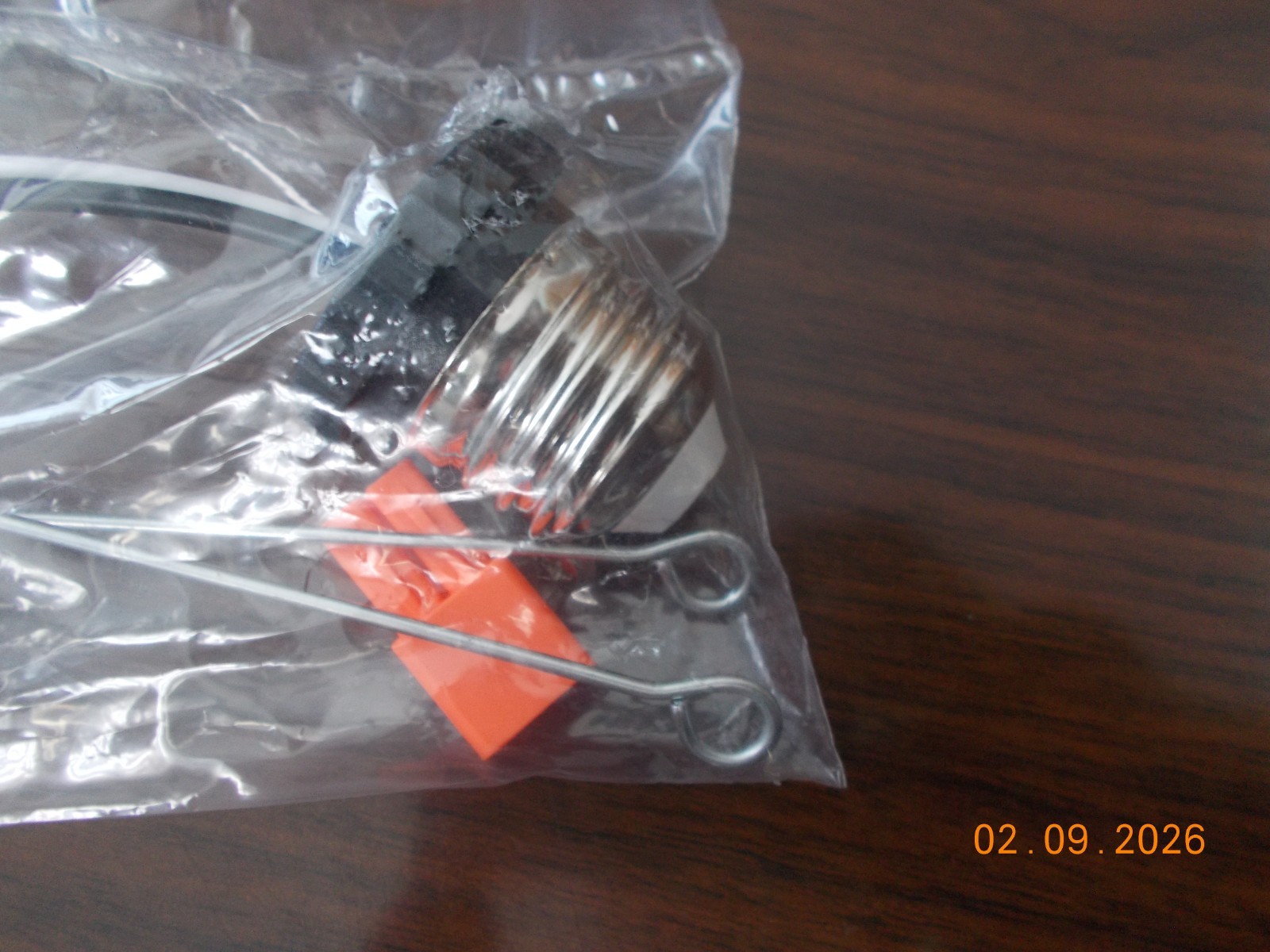 New in Package E26 Socket Adapter Mounting Kit with Torsion Springs