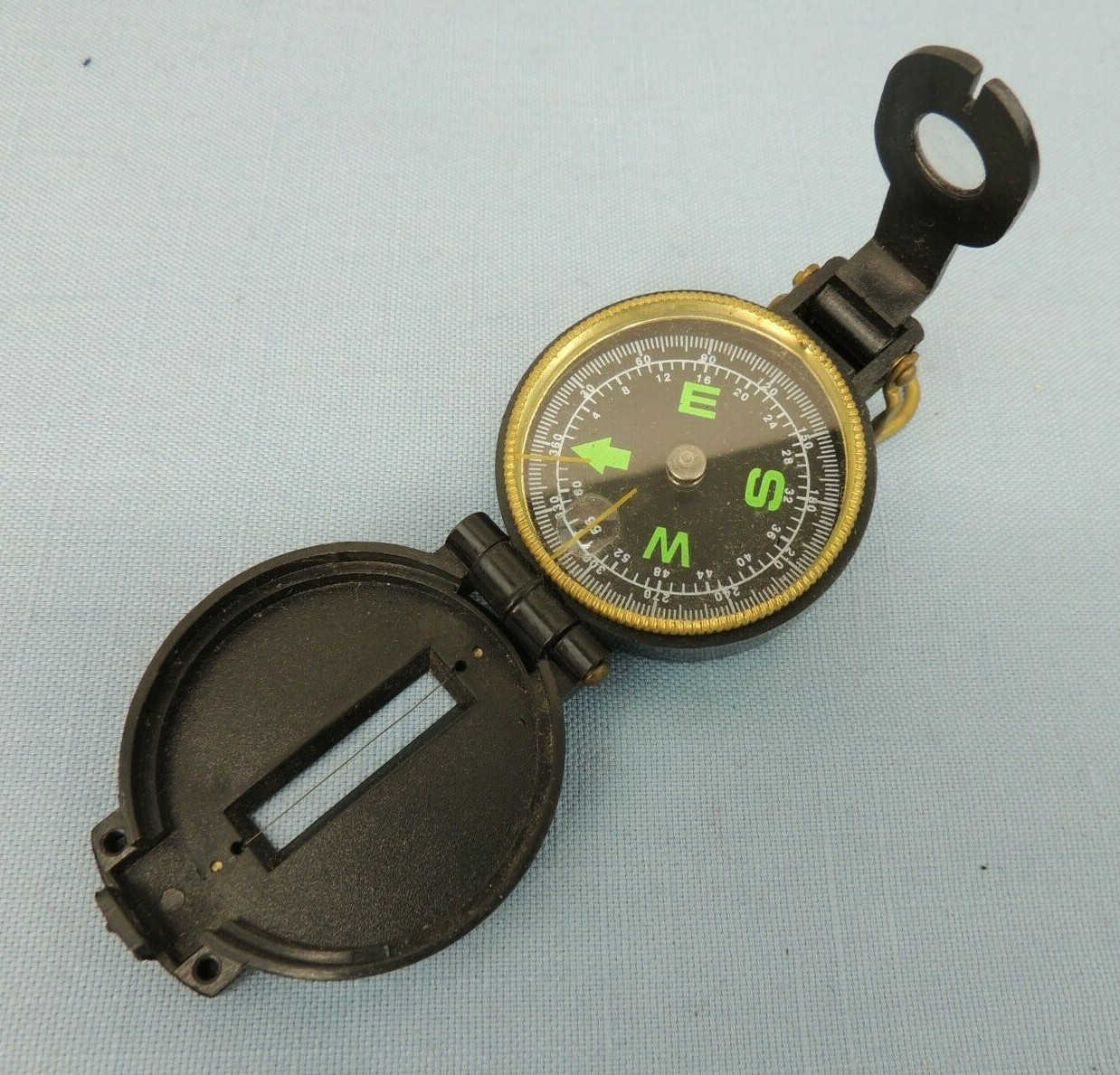 VINTAGE ENGINEER DIRECTIONAL COMPASS