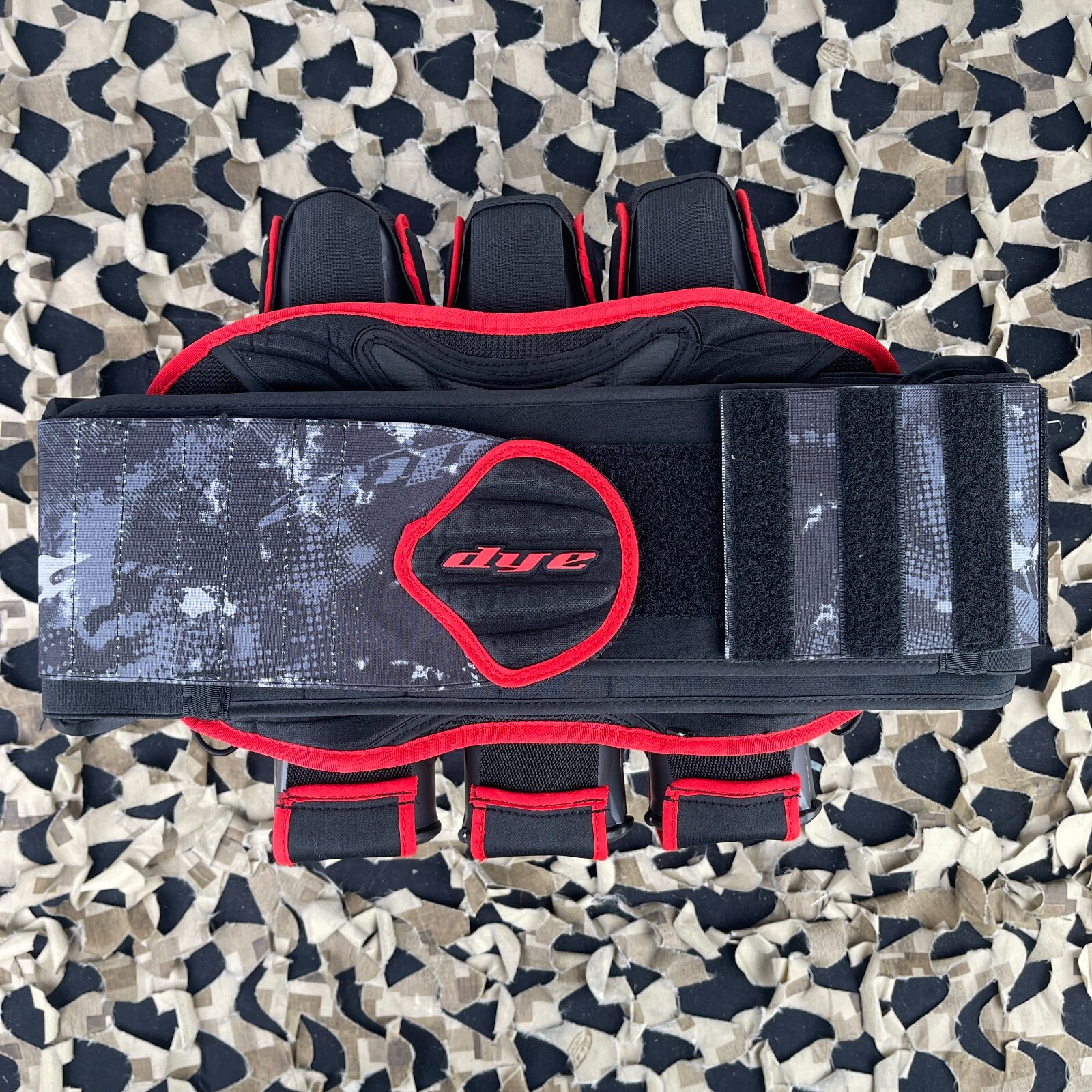 NEW DYE Assault Pack Harness 3+4 - Red DyeCam