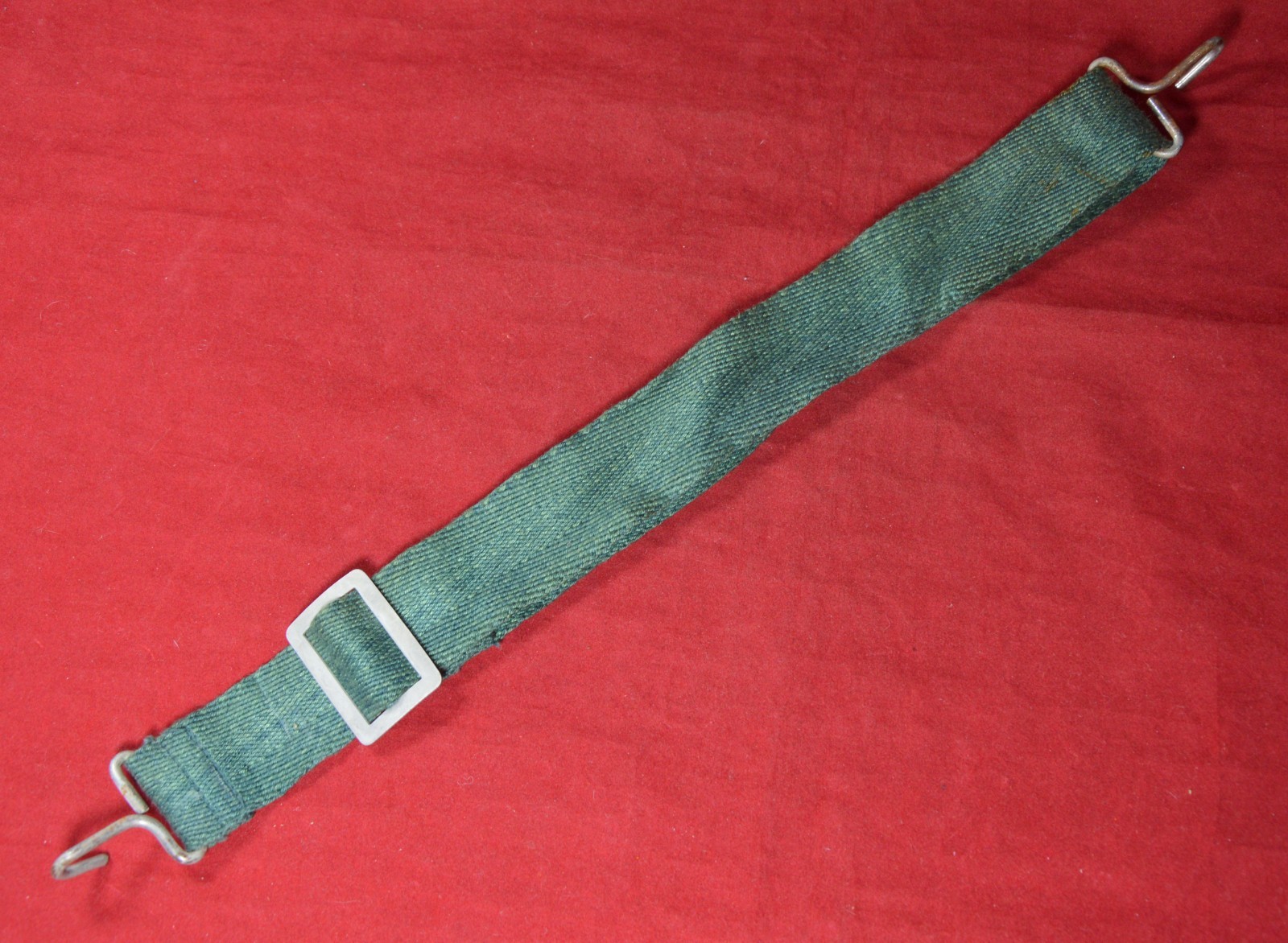 German WW2 Wehrmacht Soldier Strap Sling with metal hooks