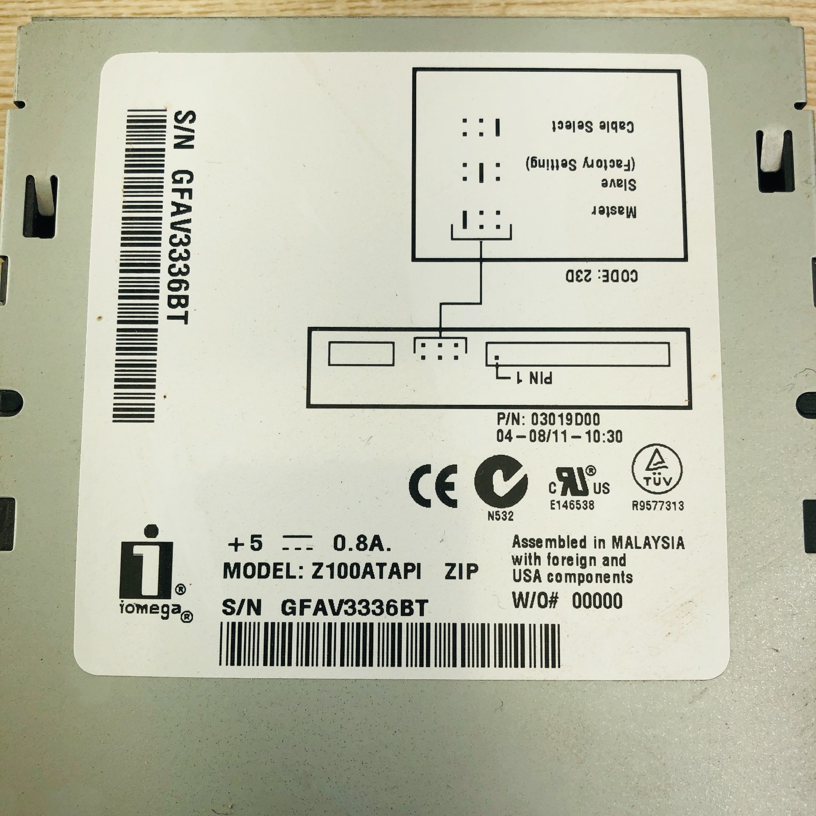 Iomega 100MB Internal Z100ATAPI 3.5 Zip Disk Drive & 5.25in. Bracket - Tested