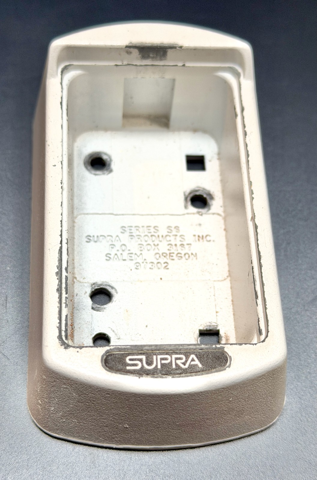 Base only Supra Lock Box Pushbutton Wall Mount Access Point Key Safe Store-A-Key