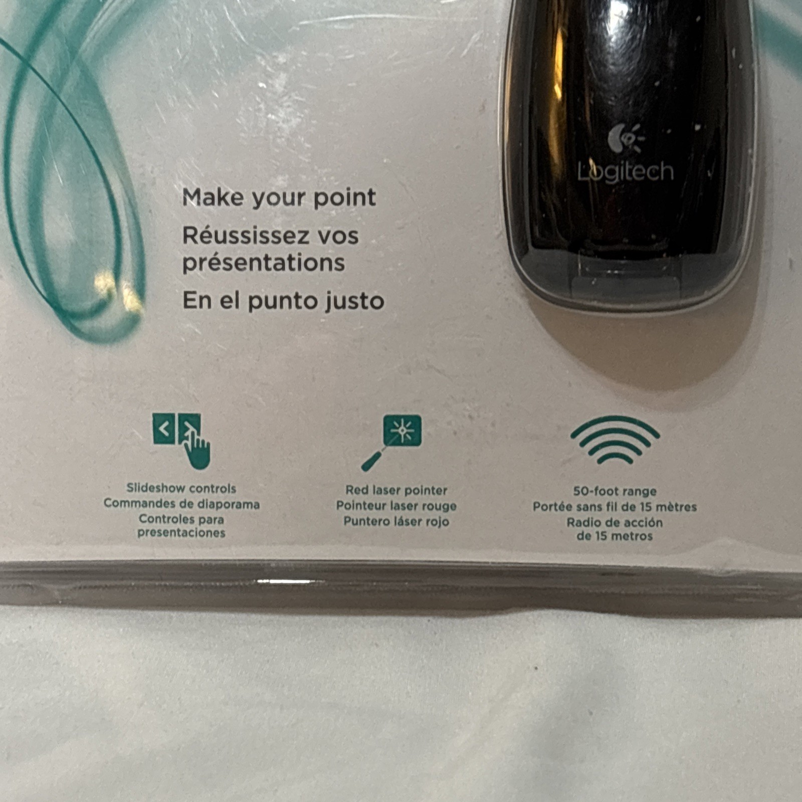 Logitech R400 Presenter Remote Control & Laser Pointer Black 910-001354